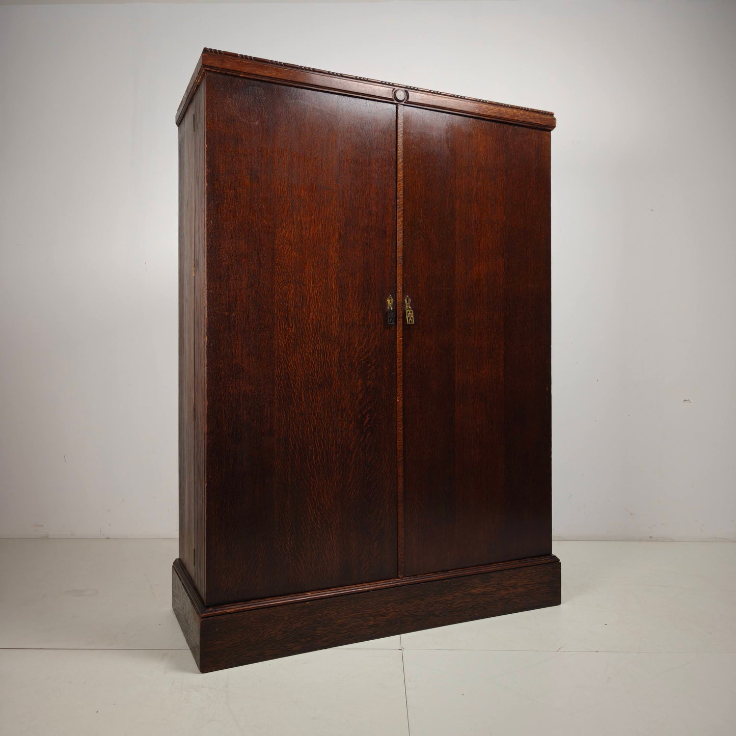 1930s Compactom Gentleman’s Wardrobe Model No. 702 in Brown Oak