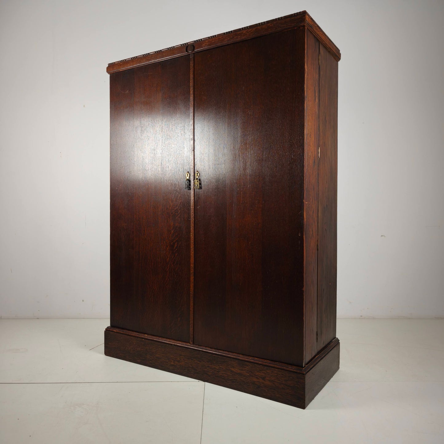 1930s Compactom Gentleman’s Wardrobe Model No. 702 in Brown Oak