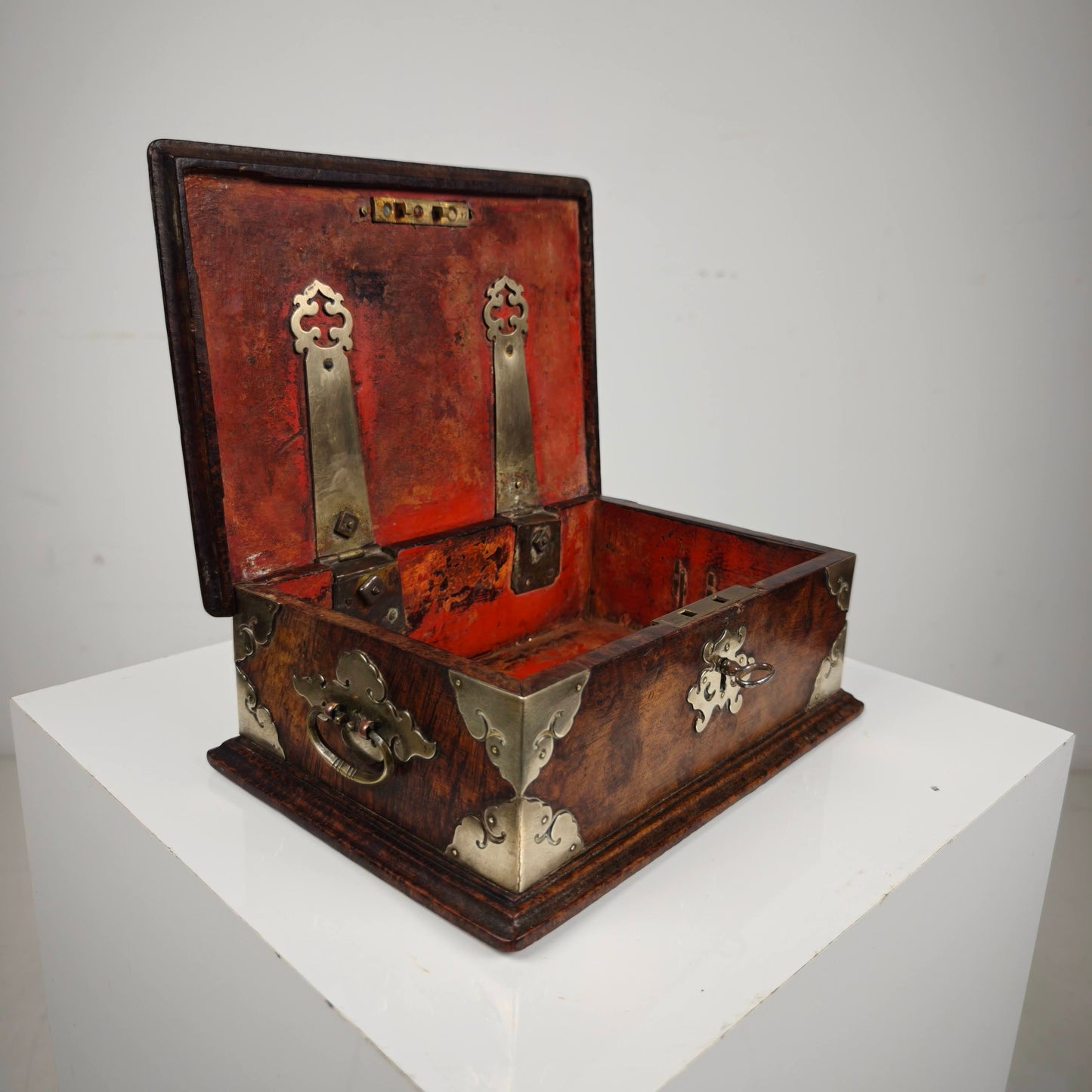 Early 18th Century Dutch Colonial Solid Amboyna Wood Casket, Batavia