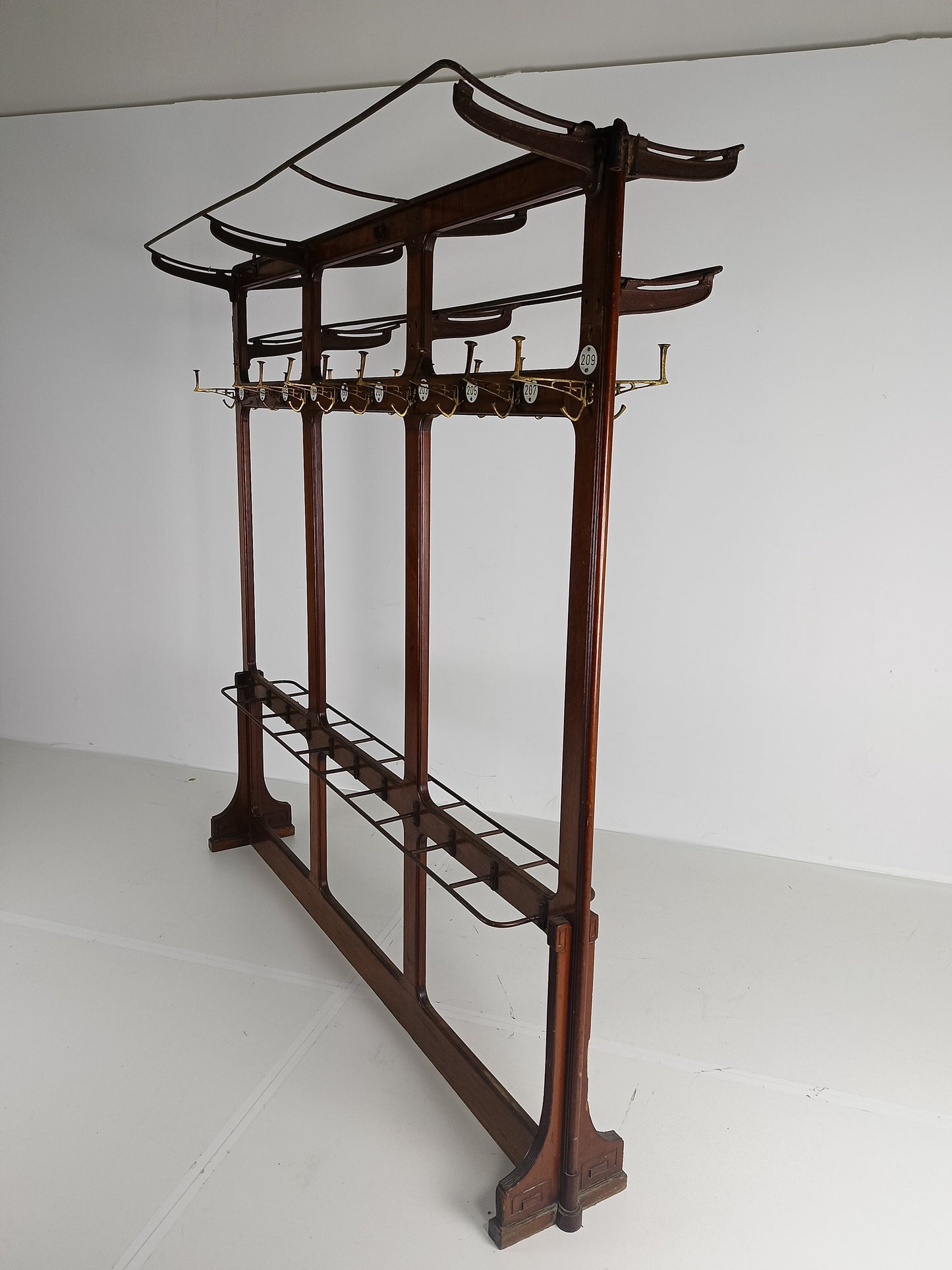 Amazing Antique club Coat Rack Amazing Antique club Coat Rack