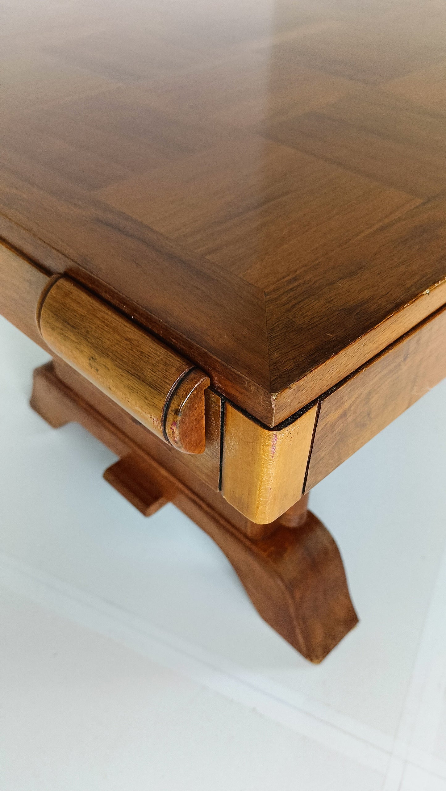 Amazing Art Deco Dining Table Amazing Art Deco Dining Table