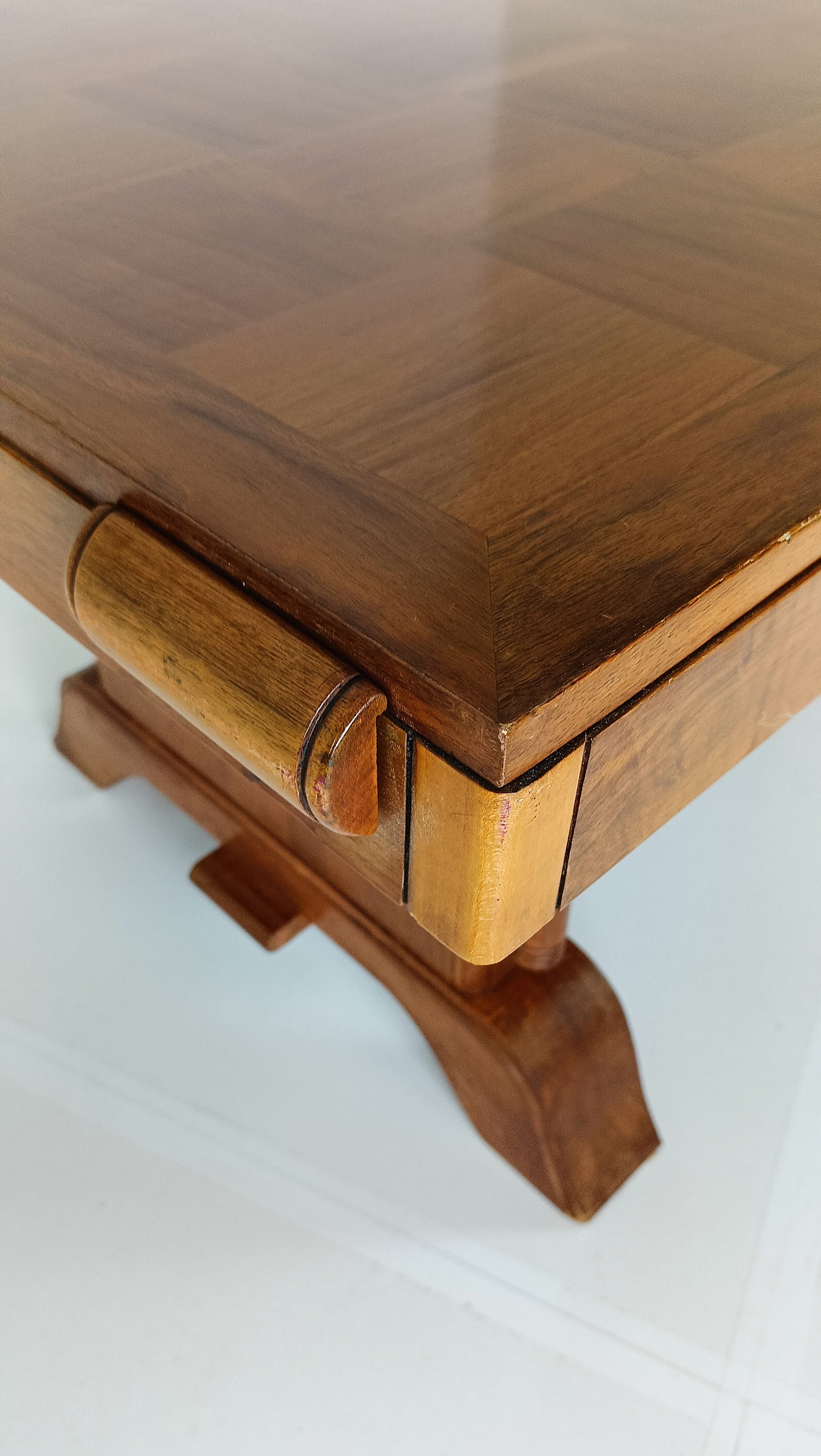 Amazing Art Deco Dining Table Amazing Art Deco Dining Table