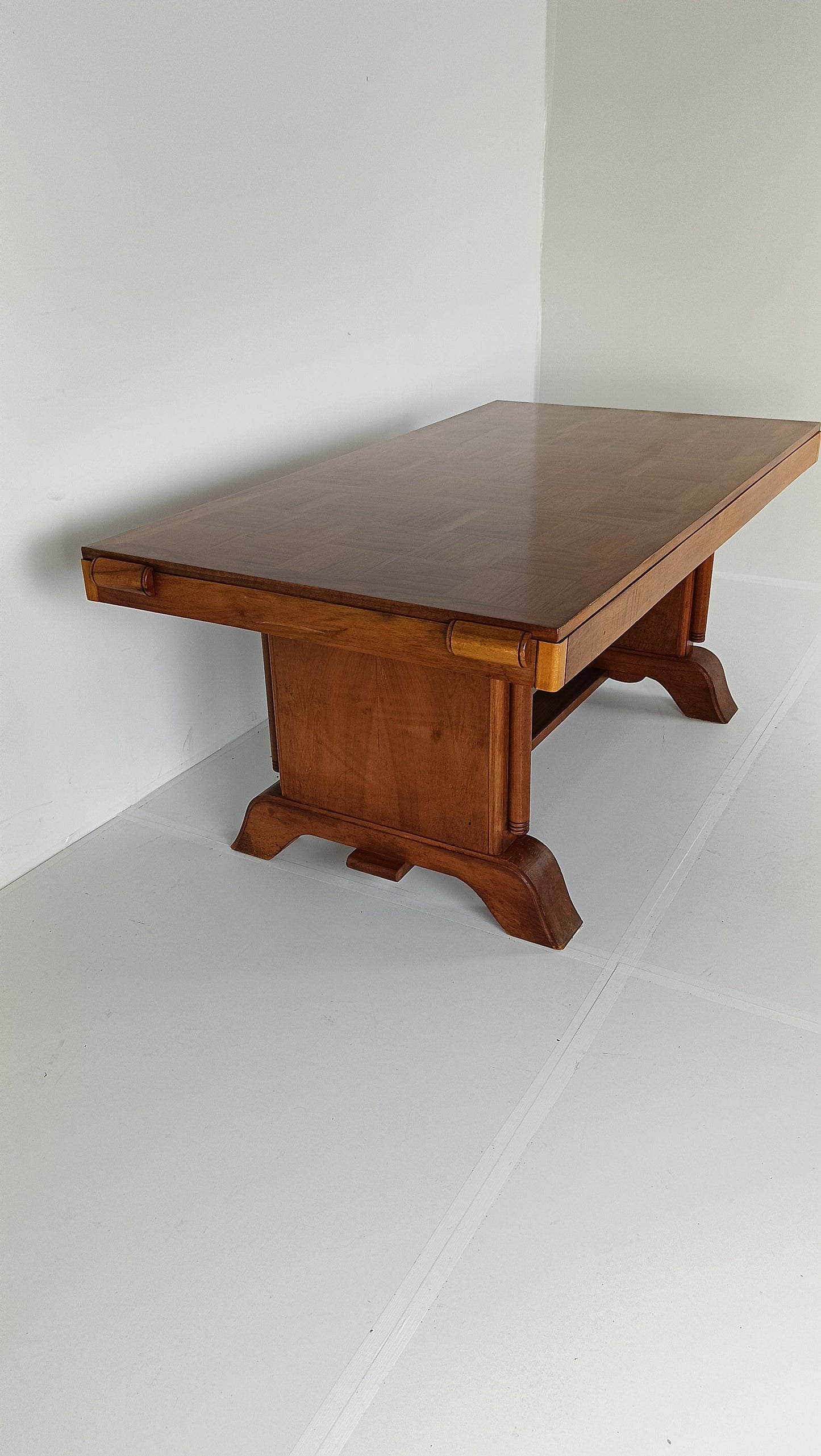 Amazing Art Deco Dining Table Amazing Art Deco Dining Table