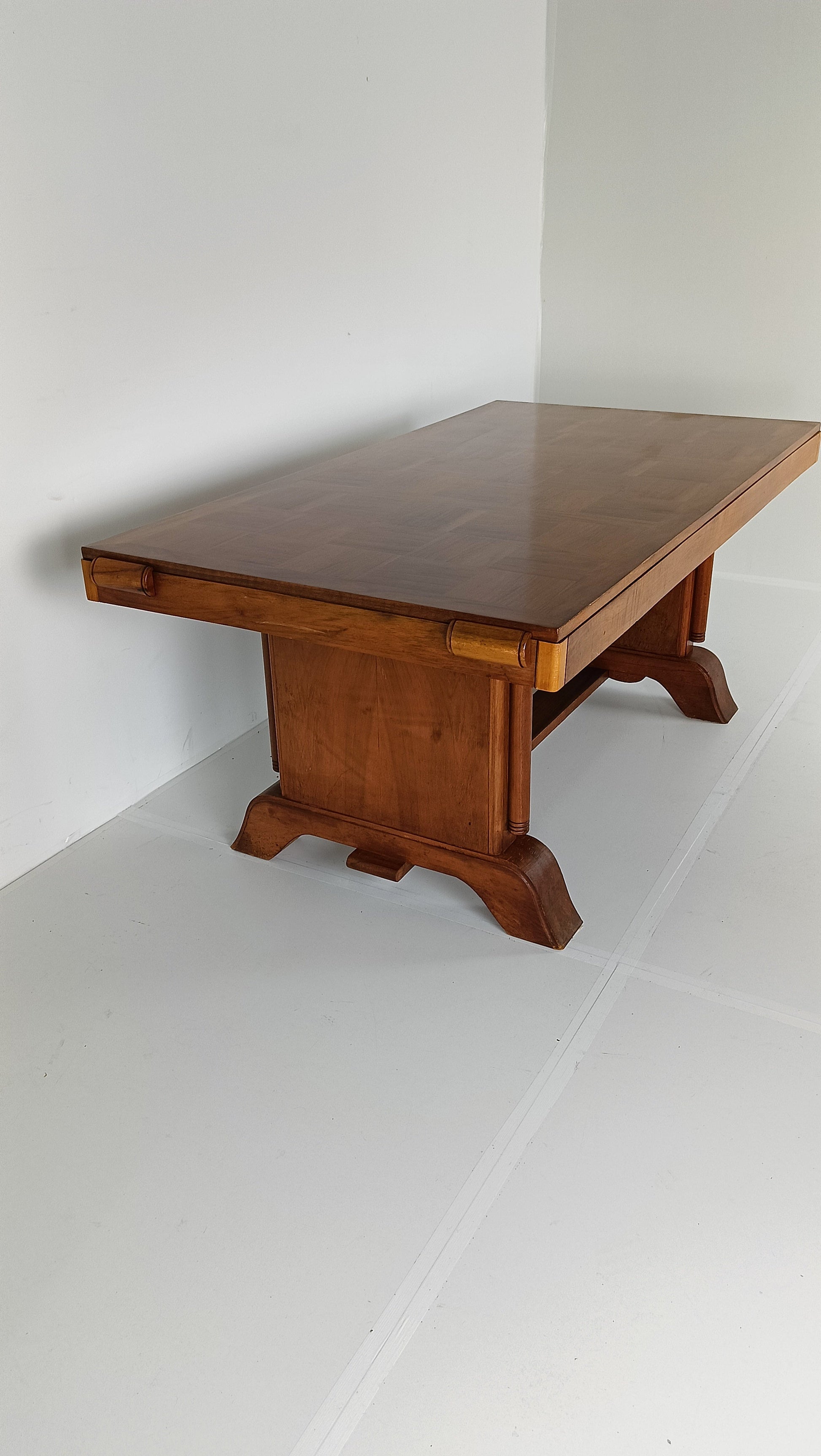 Amazing Art Deco Dining Table Amazing Art Deco Dining Table