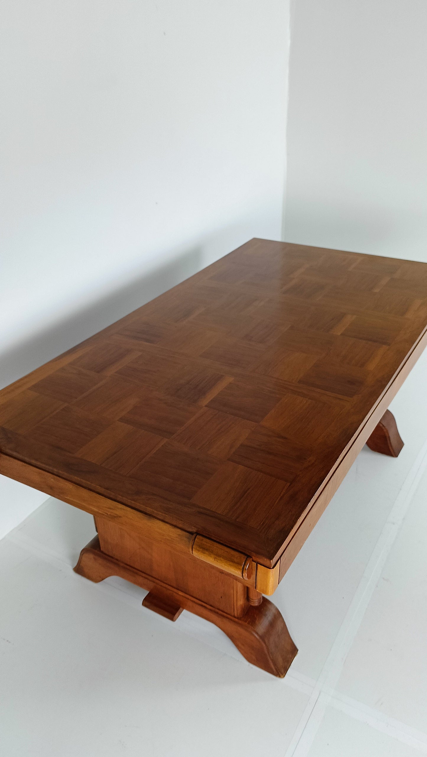 Amazing Art Deco Dining Table Amazing Art Deco Dining Table