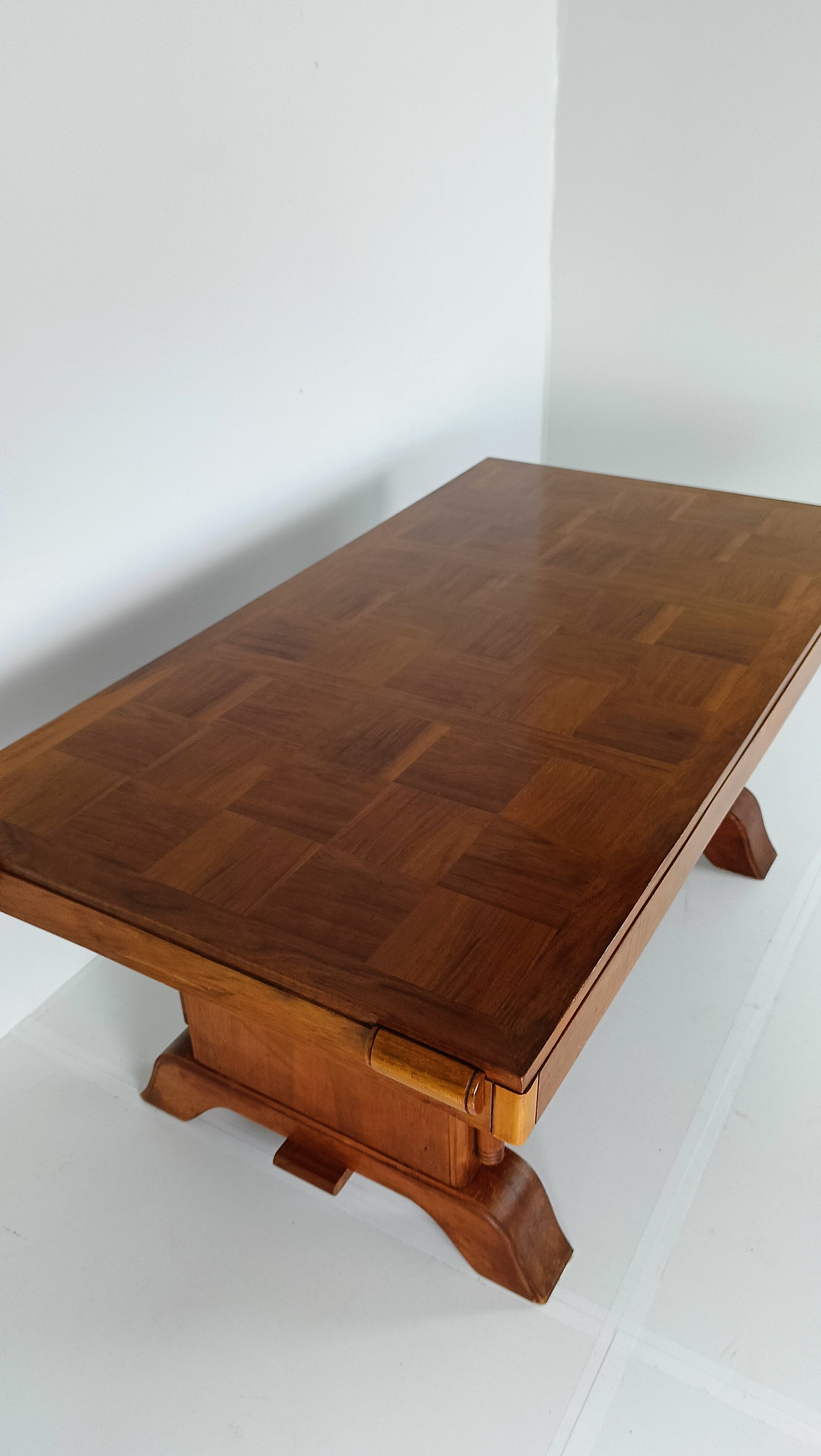 Amazing Art Deco Dining Table Amazing Art Deco Dining Table