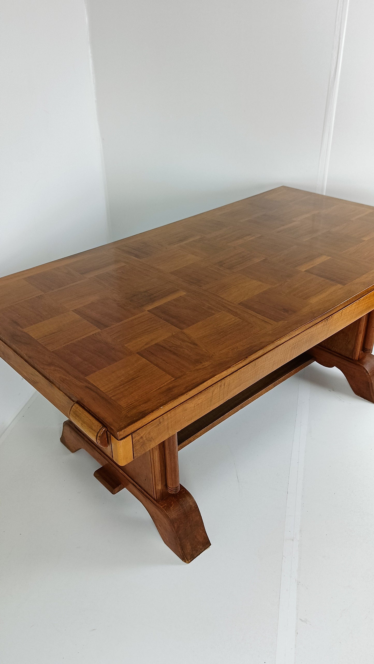 Amazing Art Deco Dining Table Amazing Art Deco Dining Table