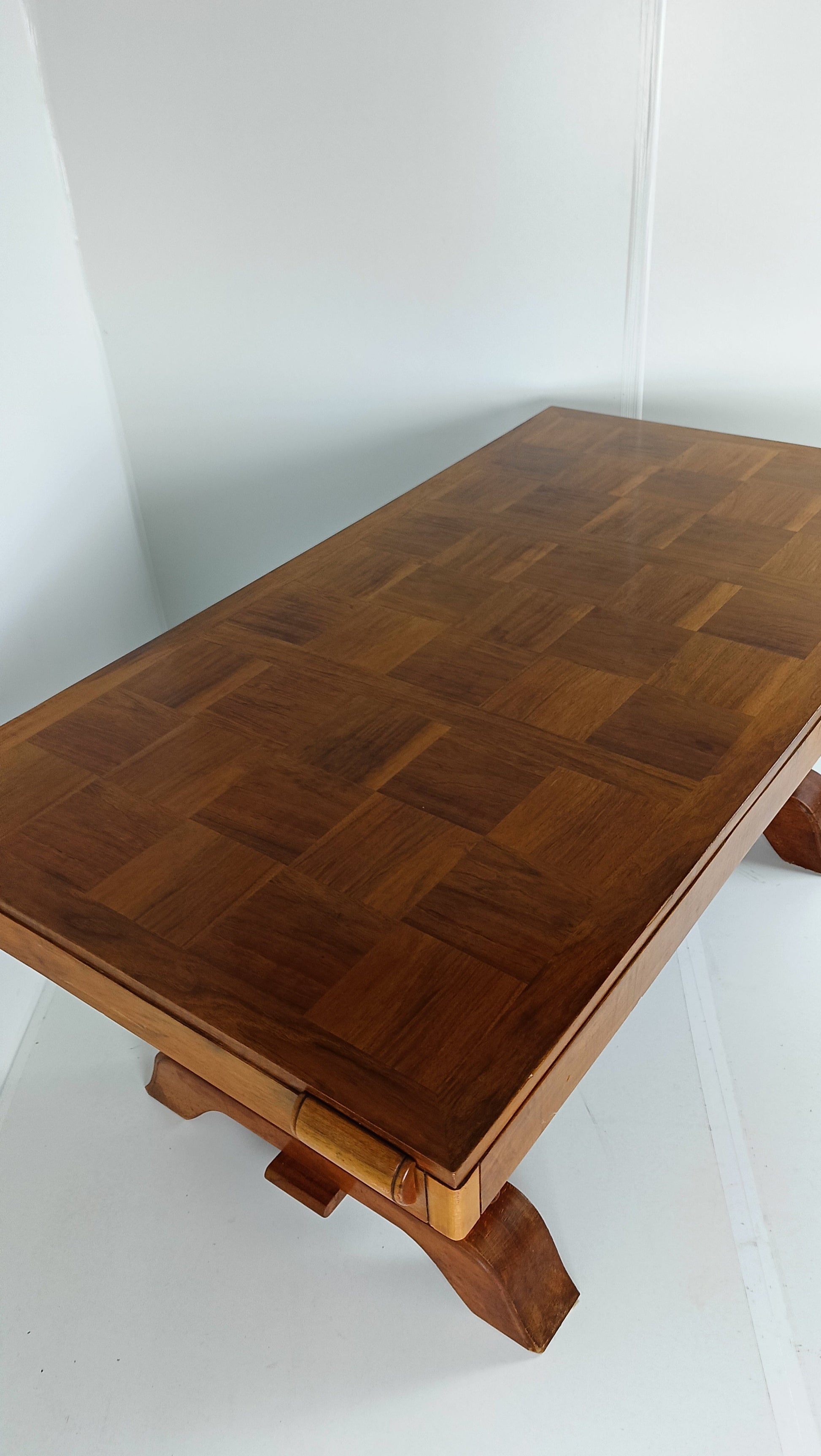 Amazing Art Deco Dining Table Amazing Art Deco Dining Table