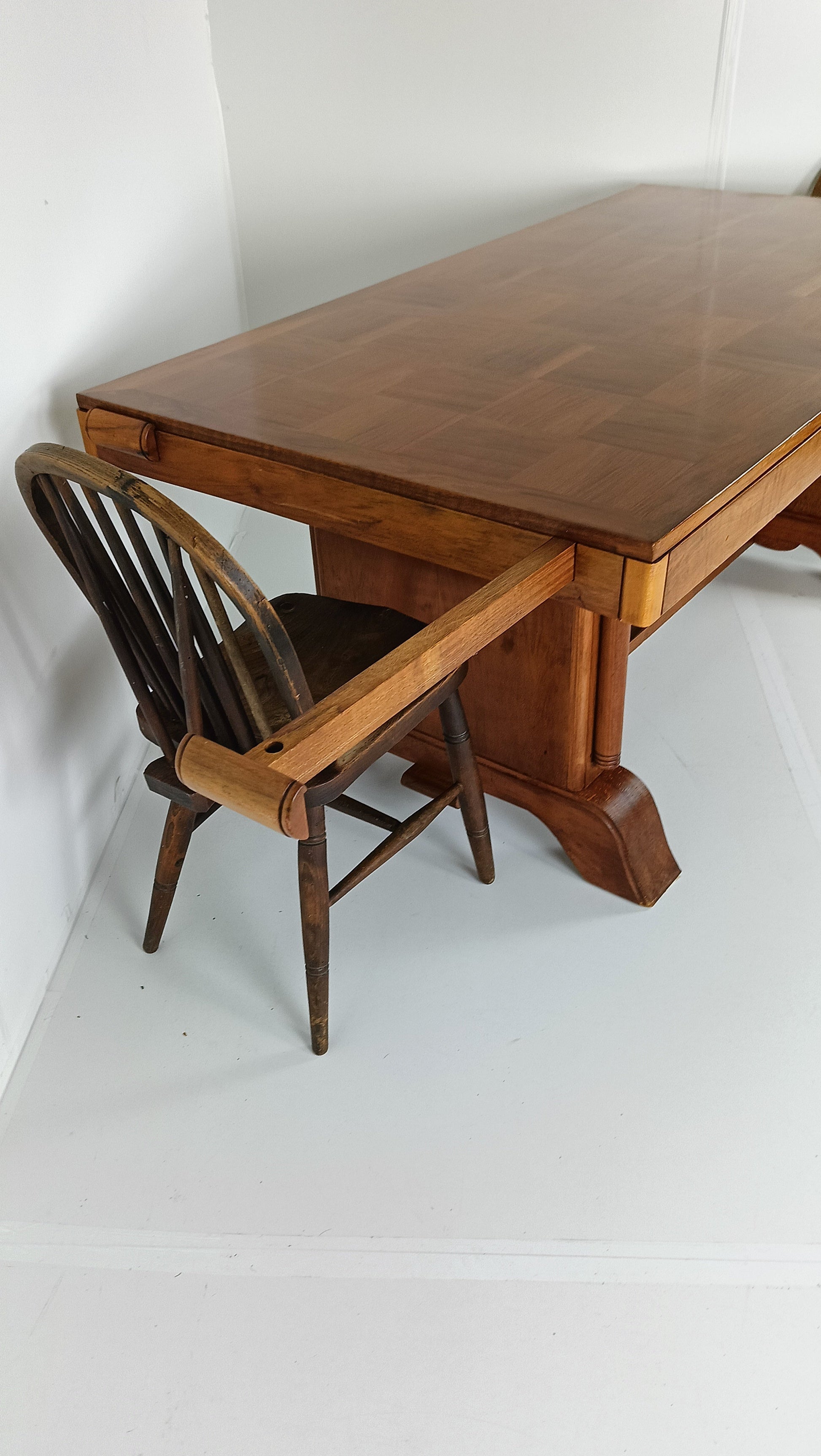 Amazing Art Deco Dining Table Amazing Art Deco Dining Table