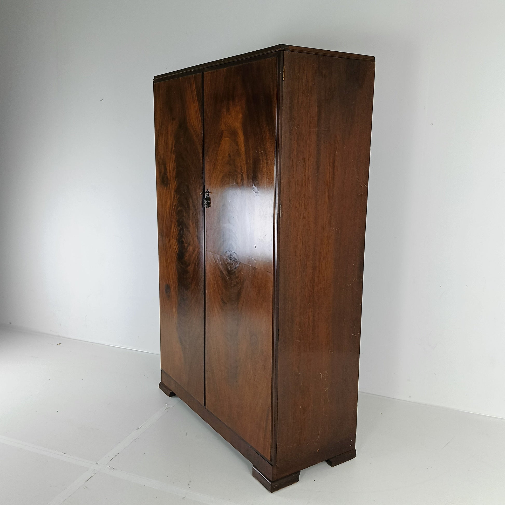 Amazing English Art Deco Burrnut Wardrobe Amazing English Art Deco Burrnut Wardrobe