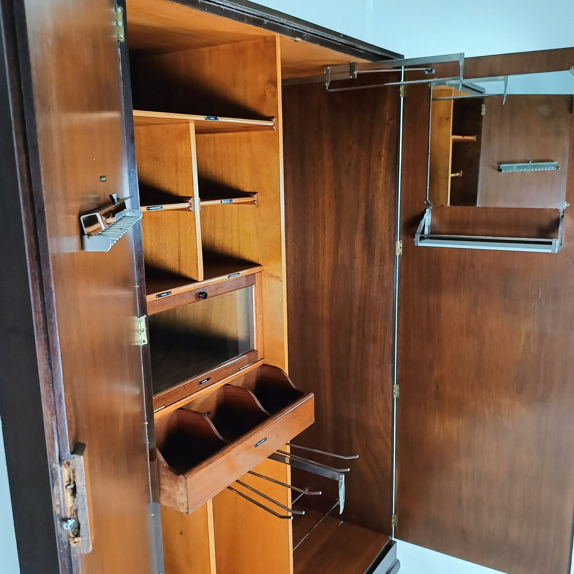 Amazing English Art Deco Burrnut Wardrobe Amazing English Art Deco Burrnut Wardrobe