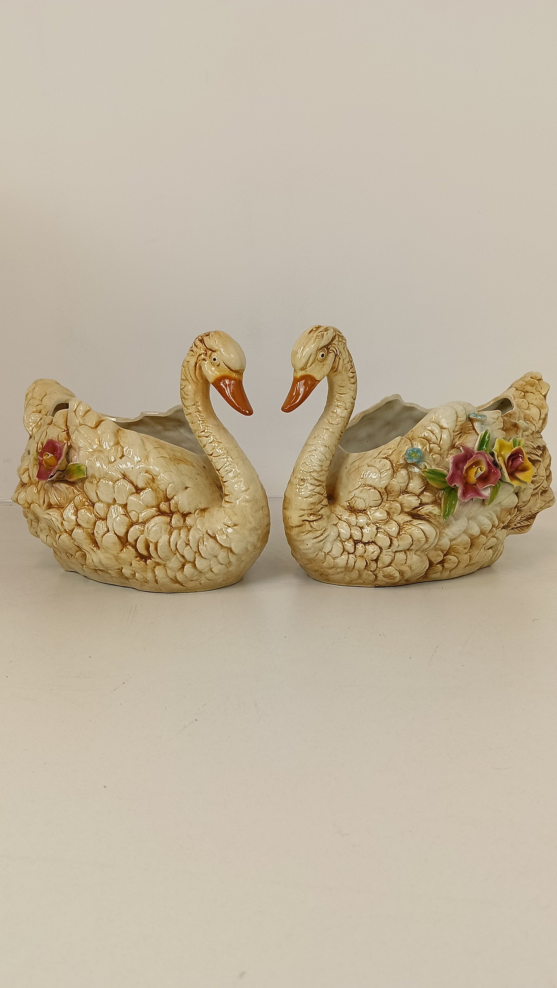 Amazing Garden Swan Glazed Pots Amazing Garden Swan Glazed Pots