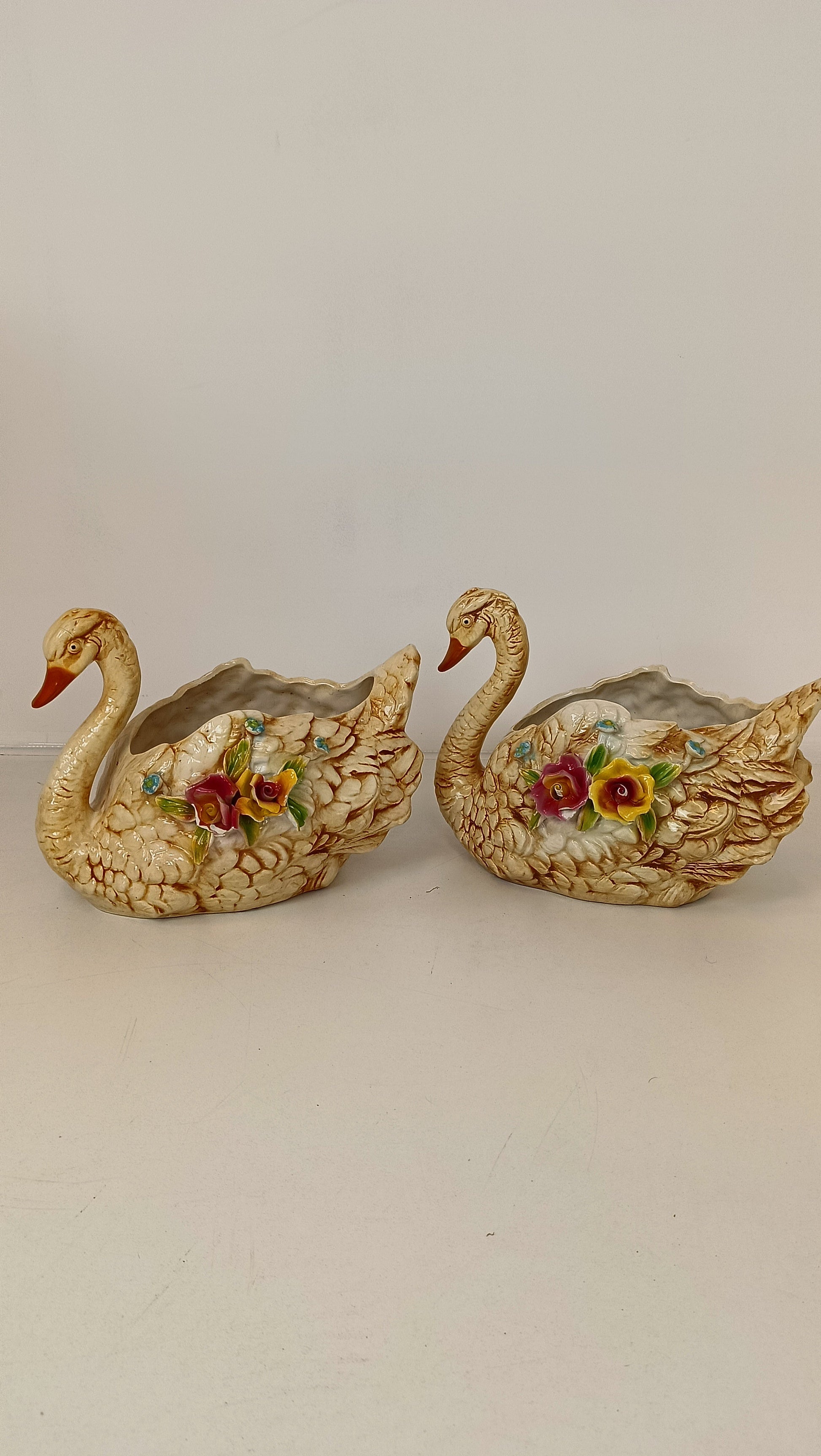 Amazing Garden Swan Glazed Pots Amazing Garden Swan Glazed Pots
