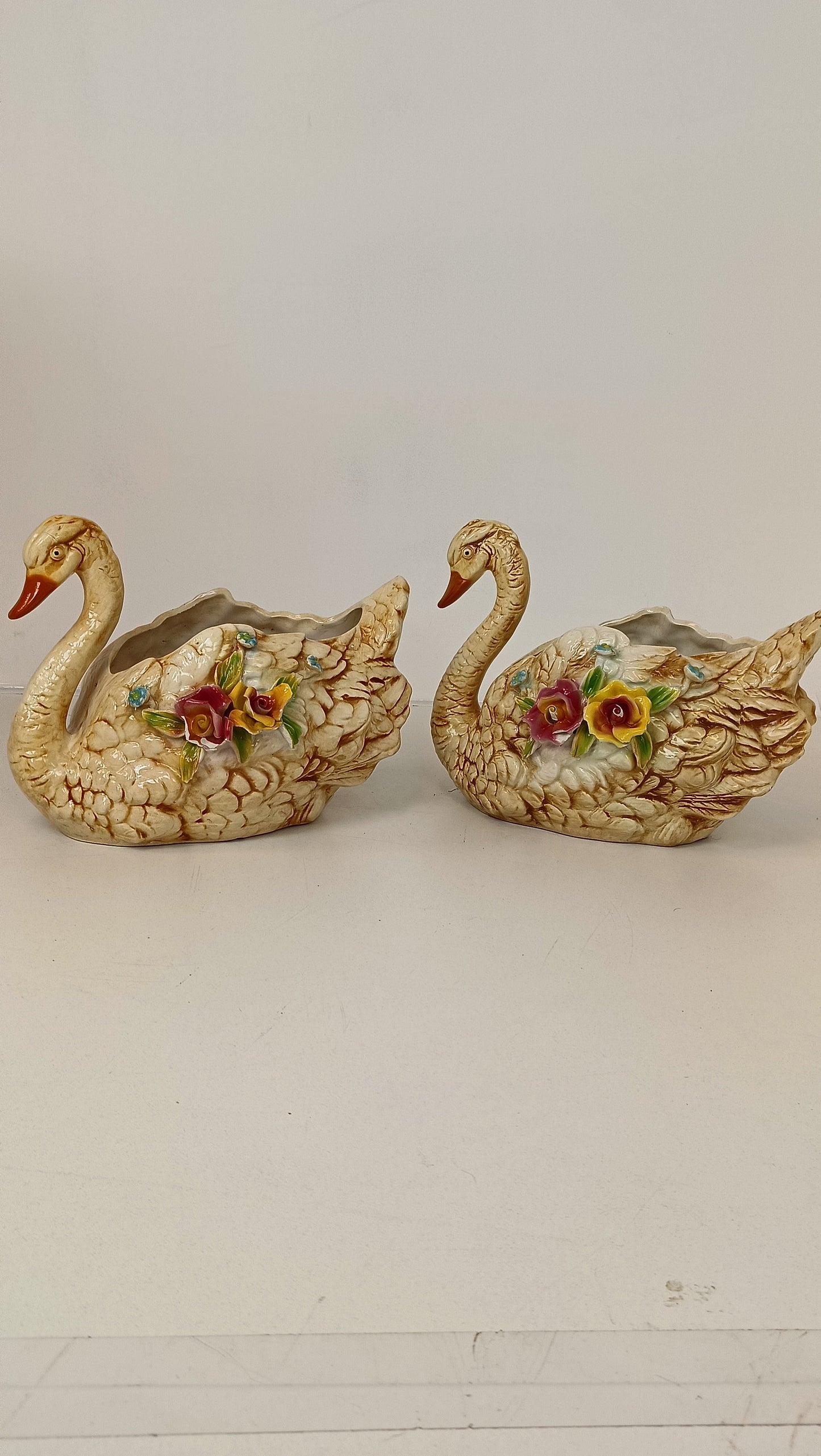 Amazing Garden Swan Glazed Pots Amazing Garden Swan Glazed Pots
