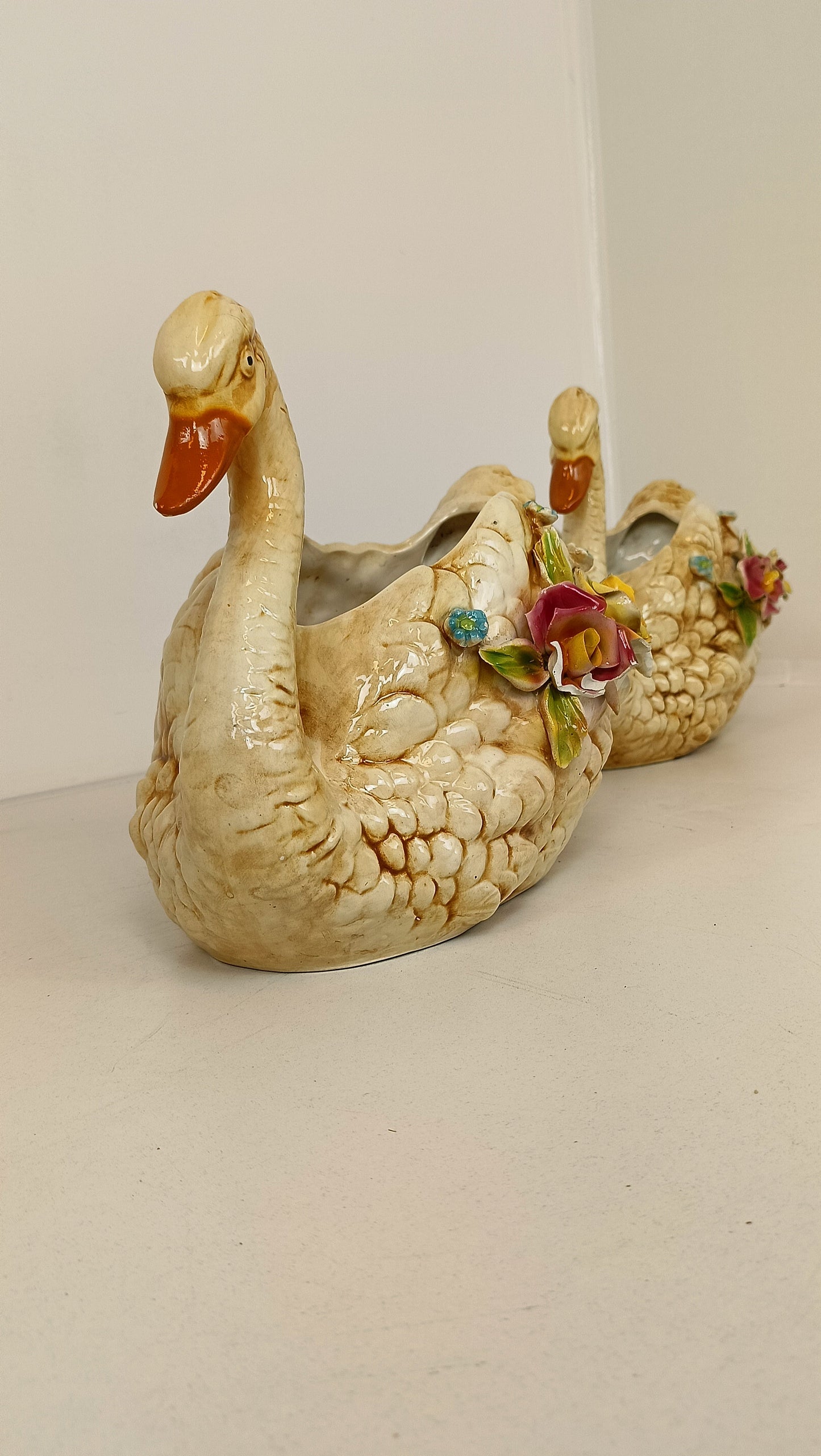 Amazing Garden Swan Glazed Pots Amazing Garden Swan Glazed Pots