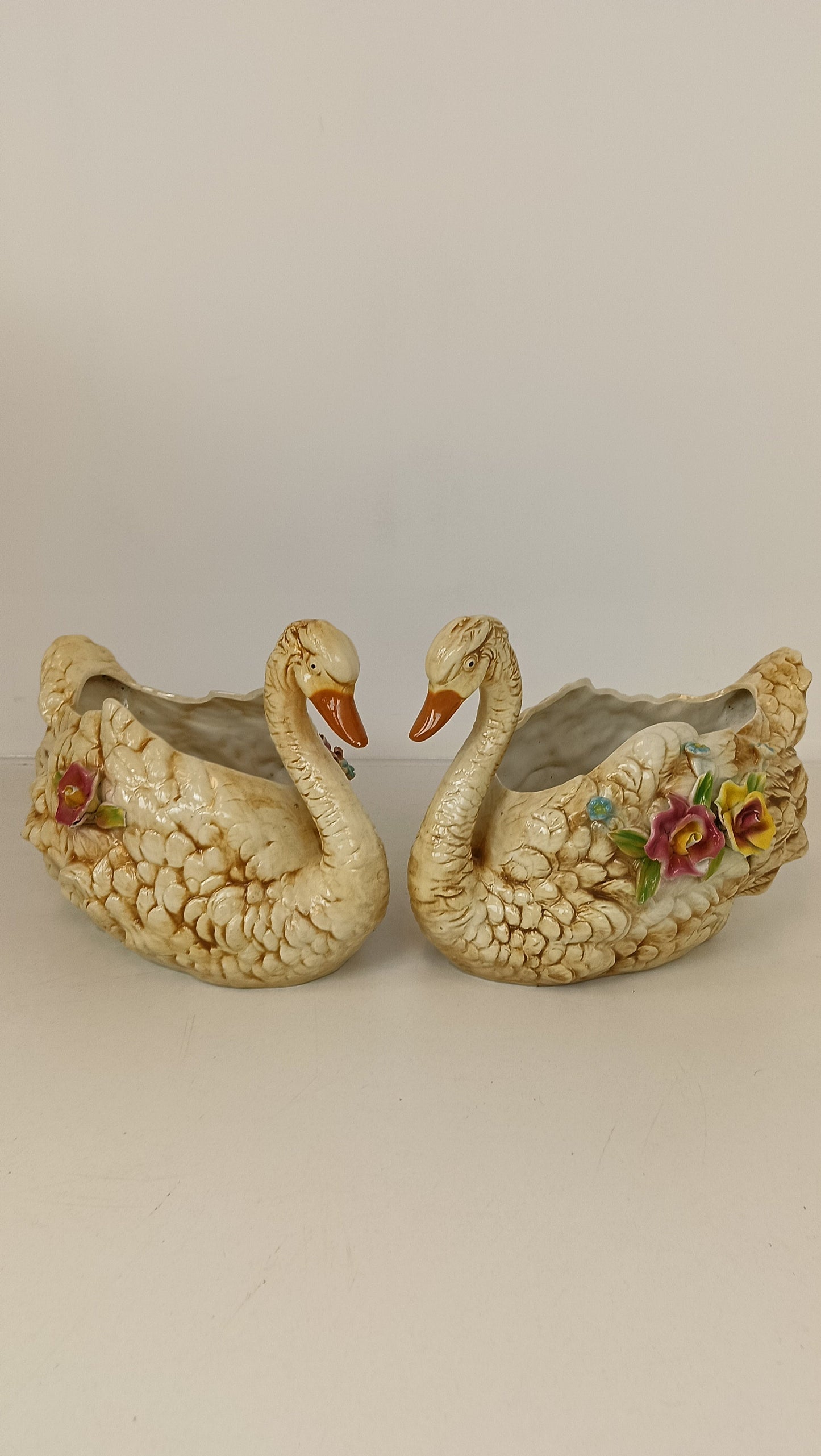 Amazing Garden Swan Glazed Pots Amazing Garden Swan Glazed Pots