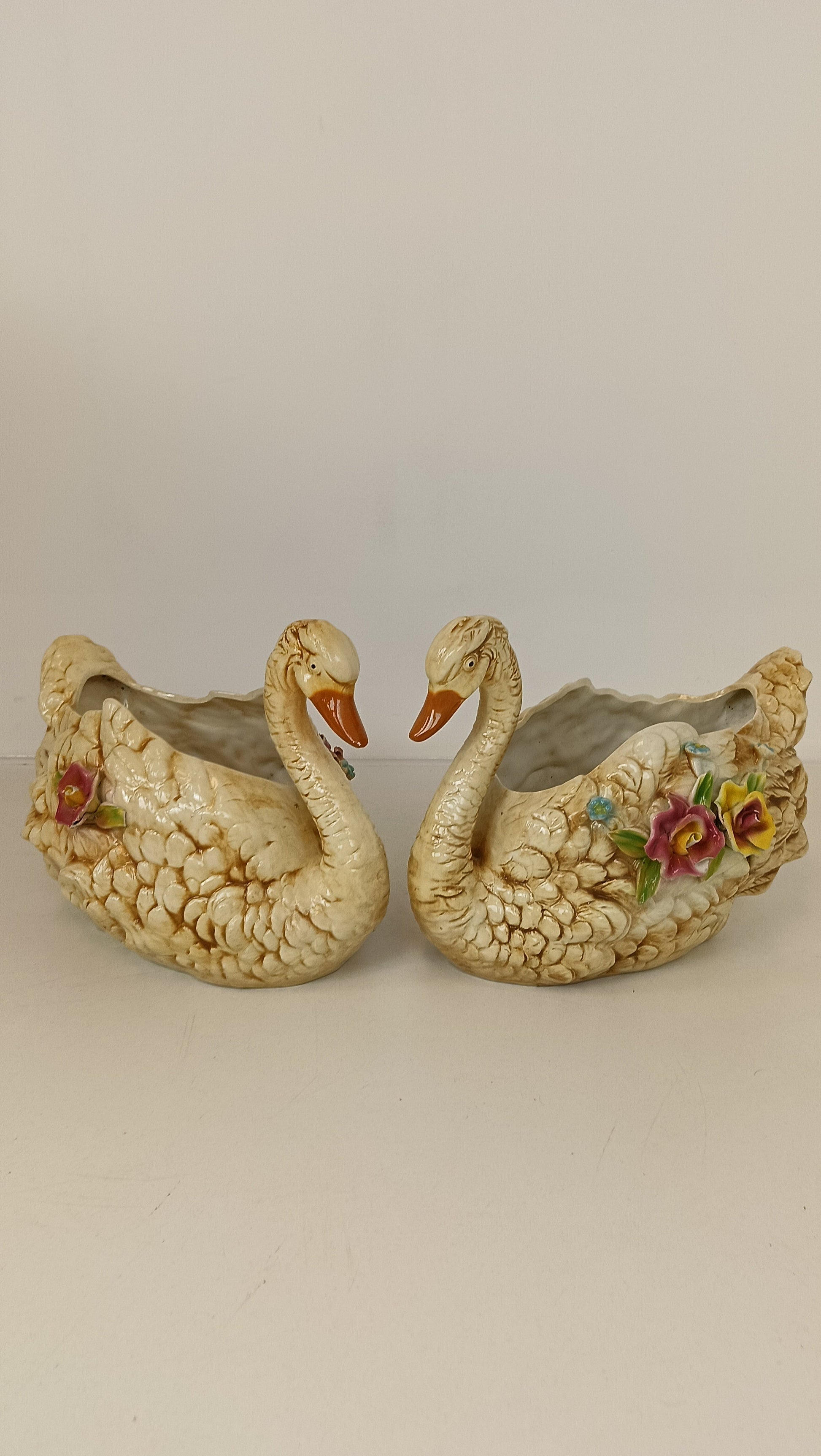Amazing Garden Swan Glazed Pots Amazing Garden Swan Glazed Pots