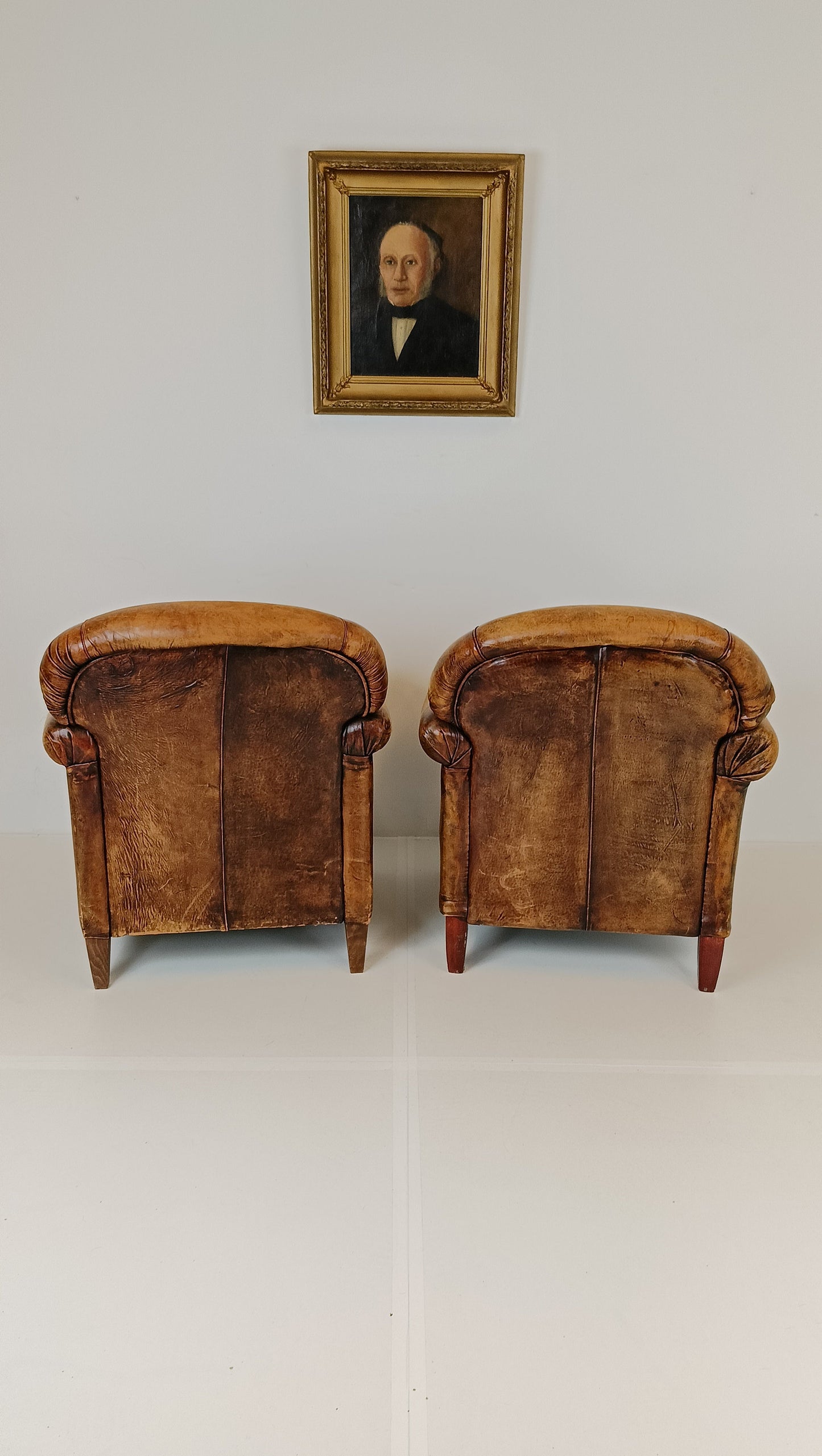 Amazing Patinated Sheep Leather Set of Chairs With Poof Amazing Patinated Sheep Leather Set of Chairs With Poof