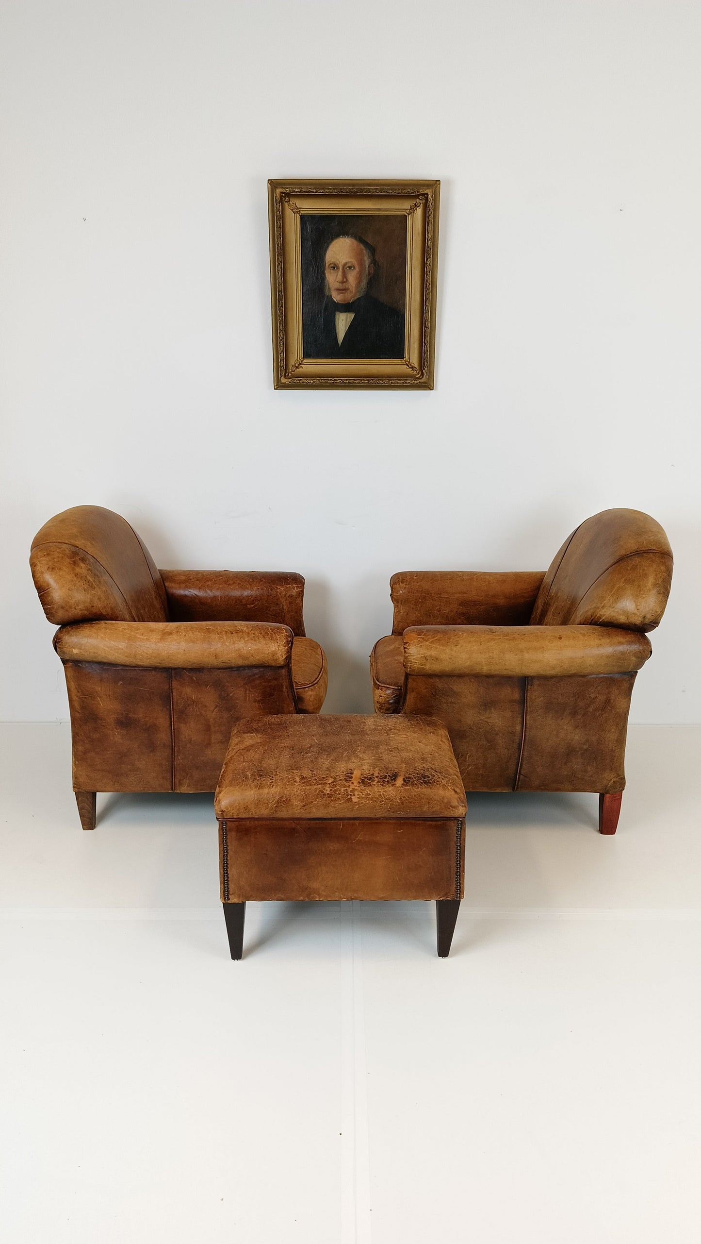 Amazing Patinated Sheep Leather Set of Chairs With Poof Amazing Patinated Sheep Leather Set of Chairs With Poof