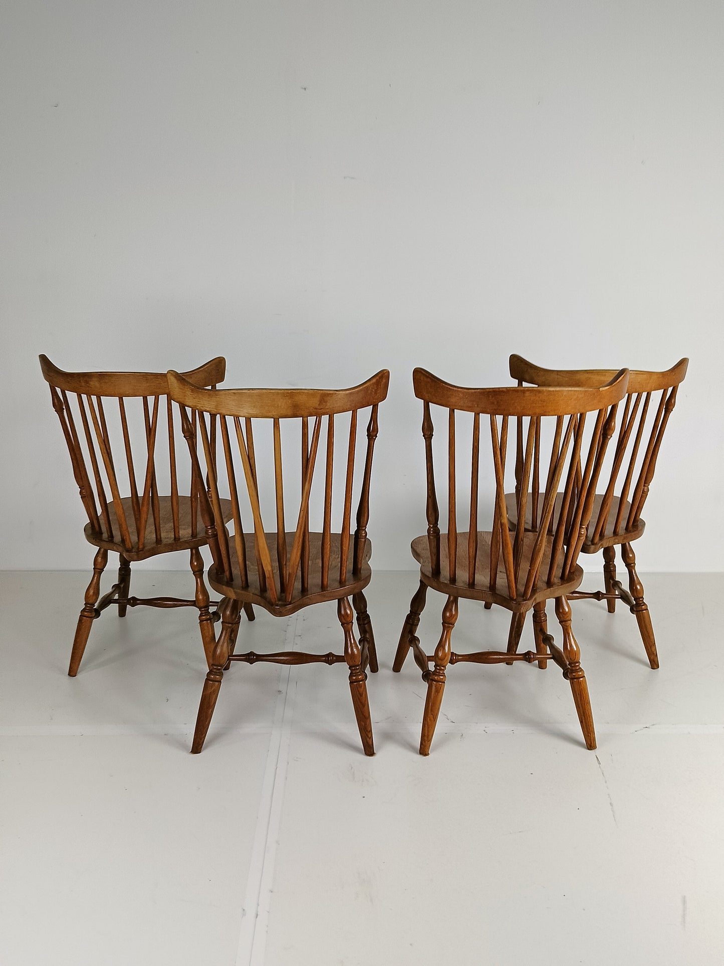 Amazing Windsor Style High Chair Set (4p) Amazing Windsor Style High Chair Set (4p)