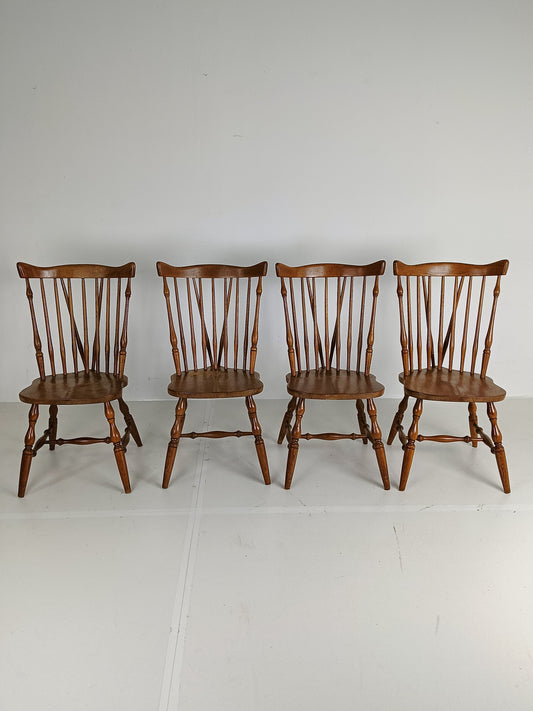 Amazing Windsor Style High Chair Set (4p) Amazing Windsor Style High Chair Set (4p)