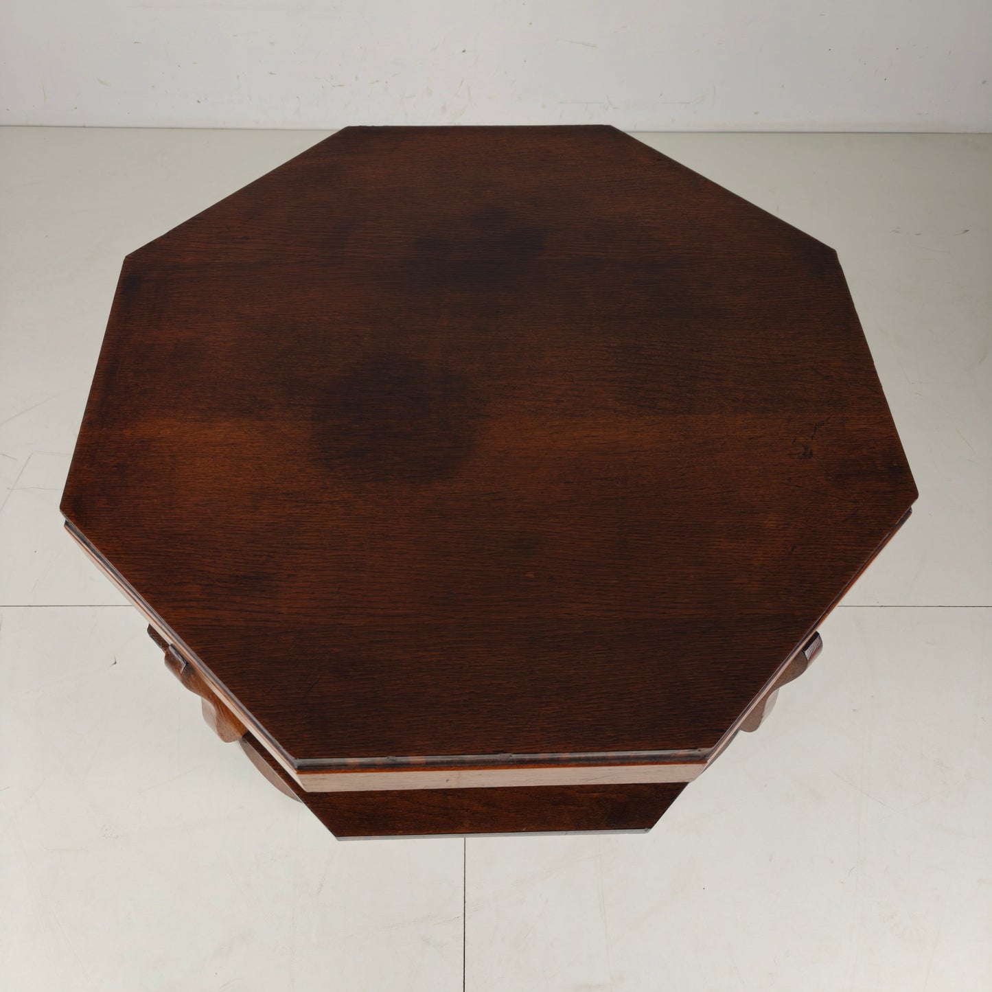 Amsterdam School Coffee Table – Oak with Veneer Inlay, circa 1920 Amsterdam School Coffee Table – Oak with Veneer Inlay, circa 1920