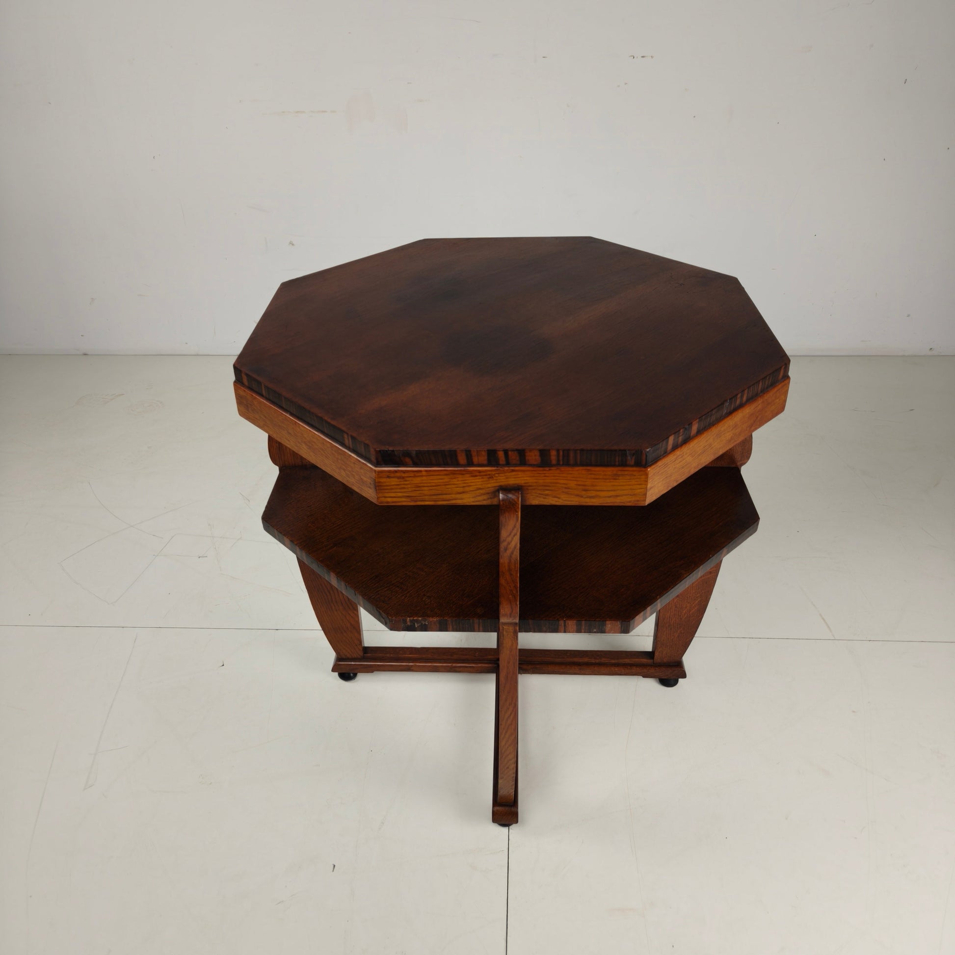 Amsterdam School Coffee Table – Oak with Veneer Inlay, circa 1920 Amsterdam School Coffee Table – Oak with Veneer Inlay, circa 1920