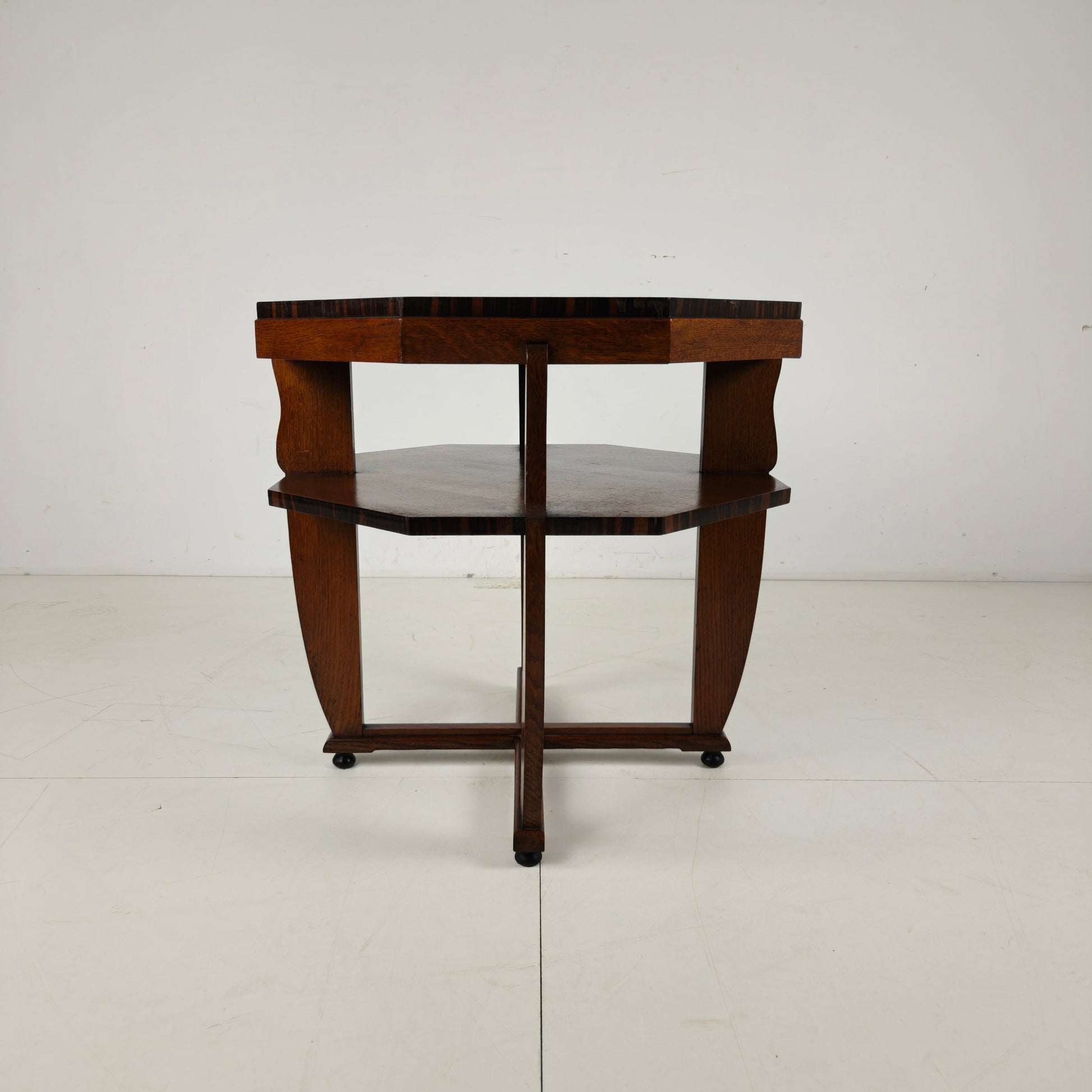 Amsterdam School Coffee Table – Oak with Veneer Inlay, circa 1920 Amsterdam School Coffee Table – Oak with Veneer Inlay, circa 1920