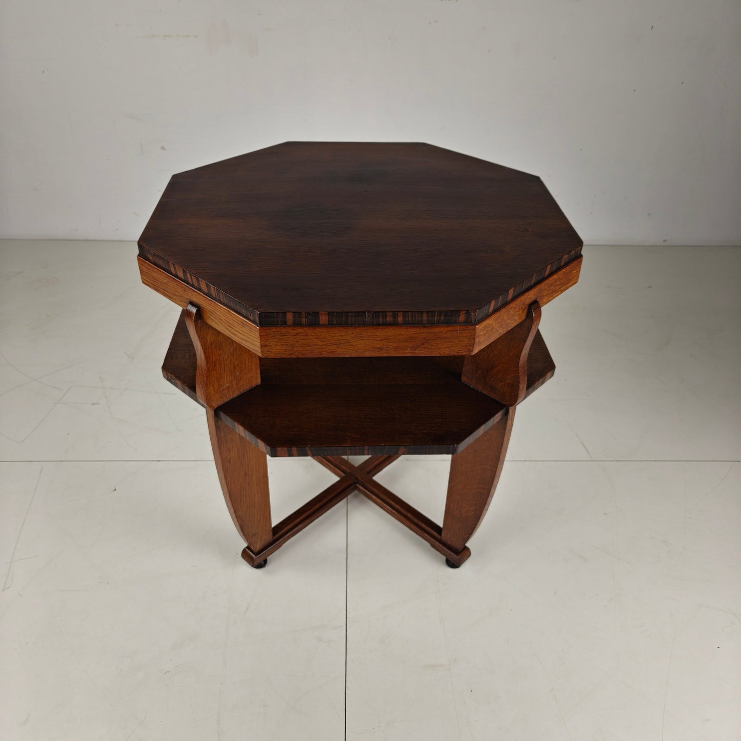 Amsterdam School Coffee Table – Oak with Veneer Inlay, circa 1920 Amsterdam School Coffee Table – Oak with Veneer Inlay, circa 1920
