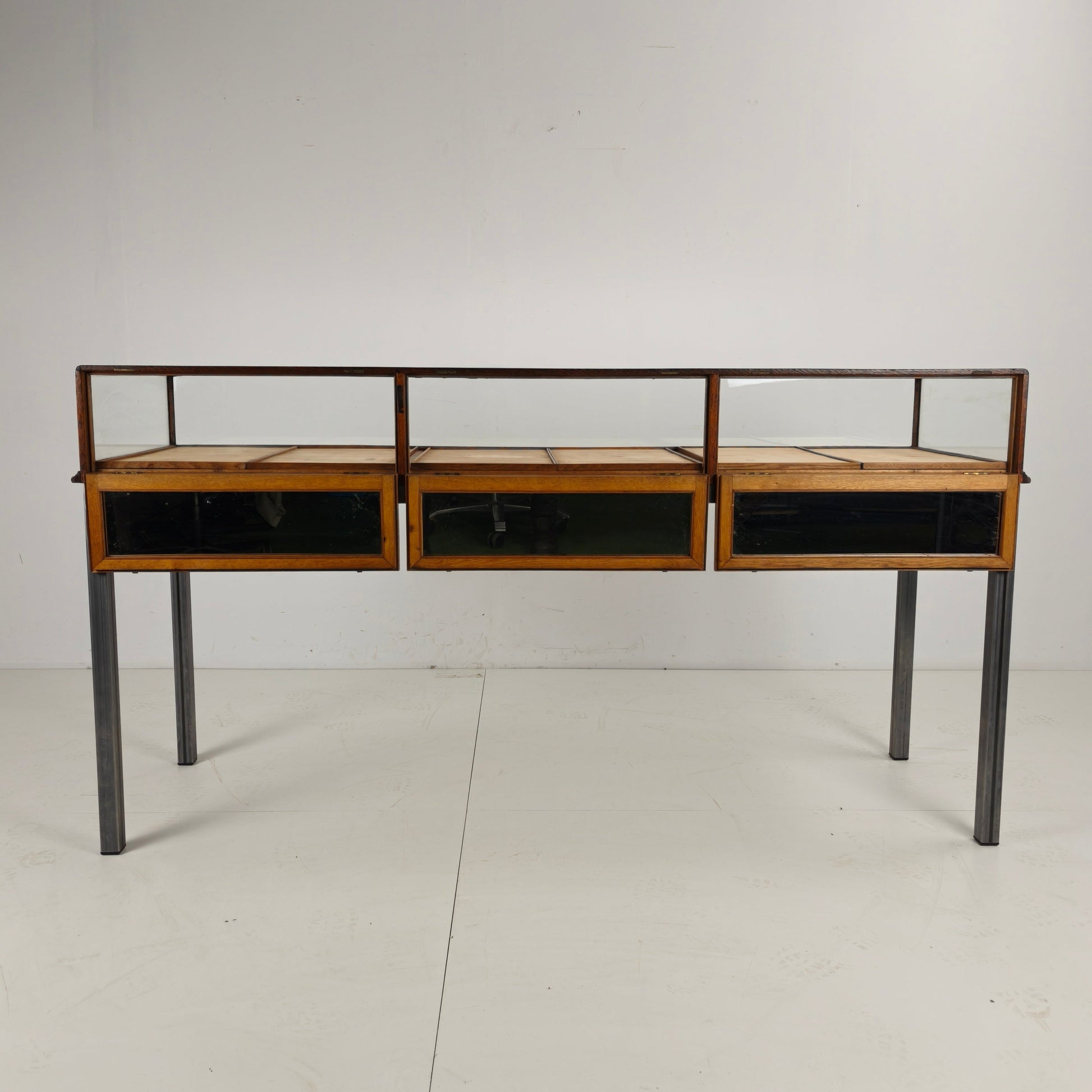 Antique 1920s–1930s Jeweler’s Display Counter Antique 1920s–1930s Jeweler’s Display Counter