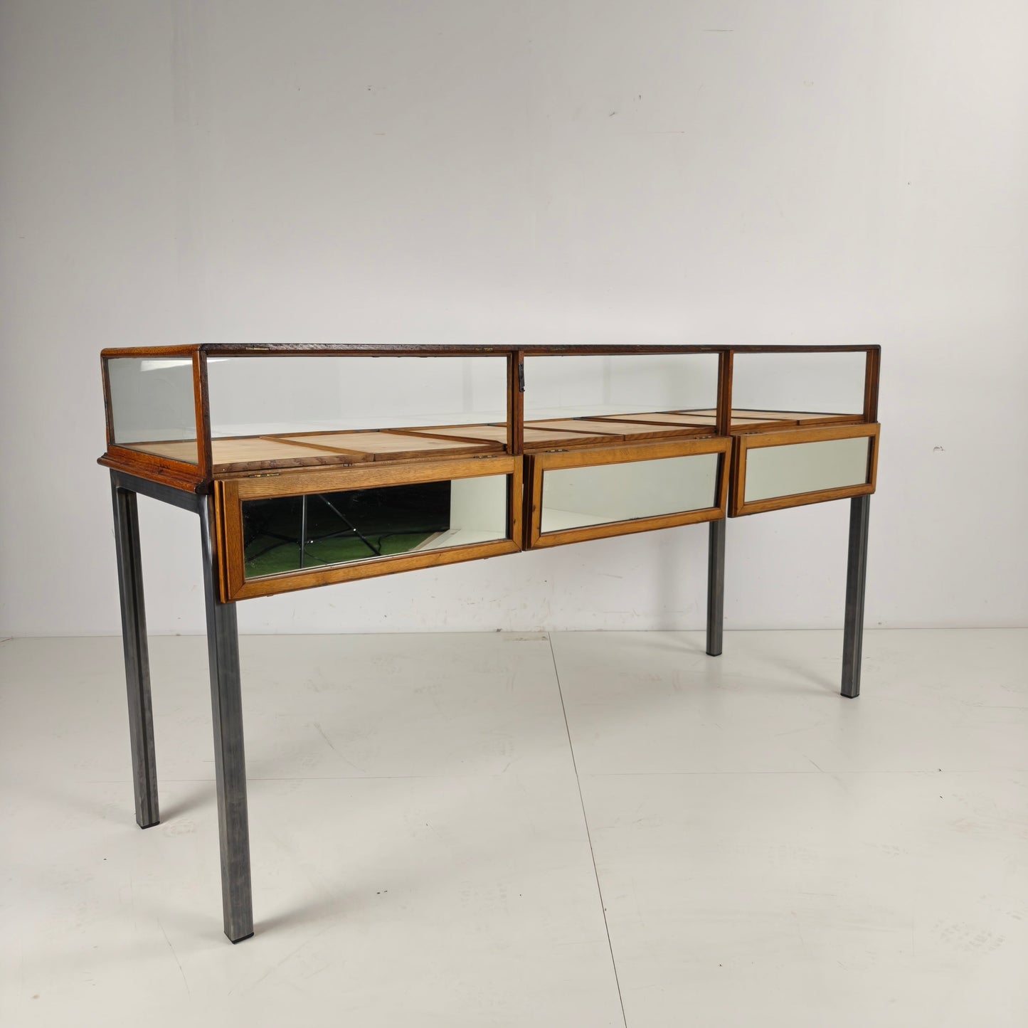 Antique 1920s–1930s Jeweler’s Display Counter Antique 1920s–1930s Jeweler’s Display Counter