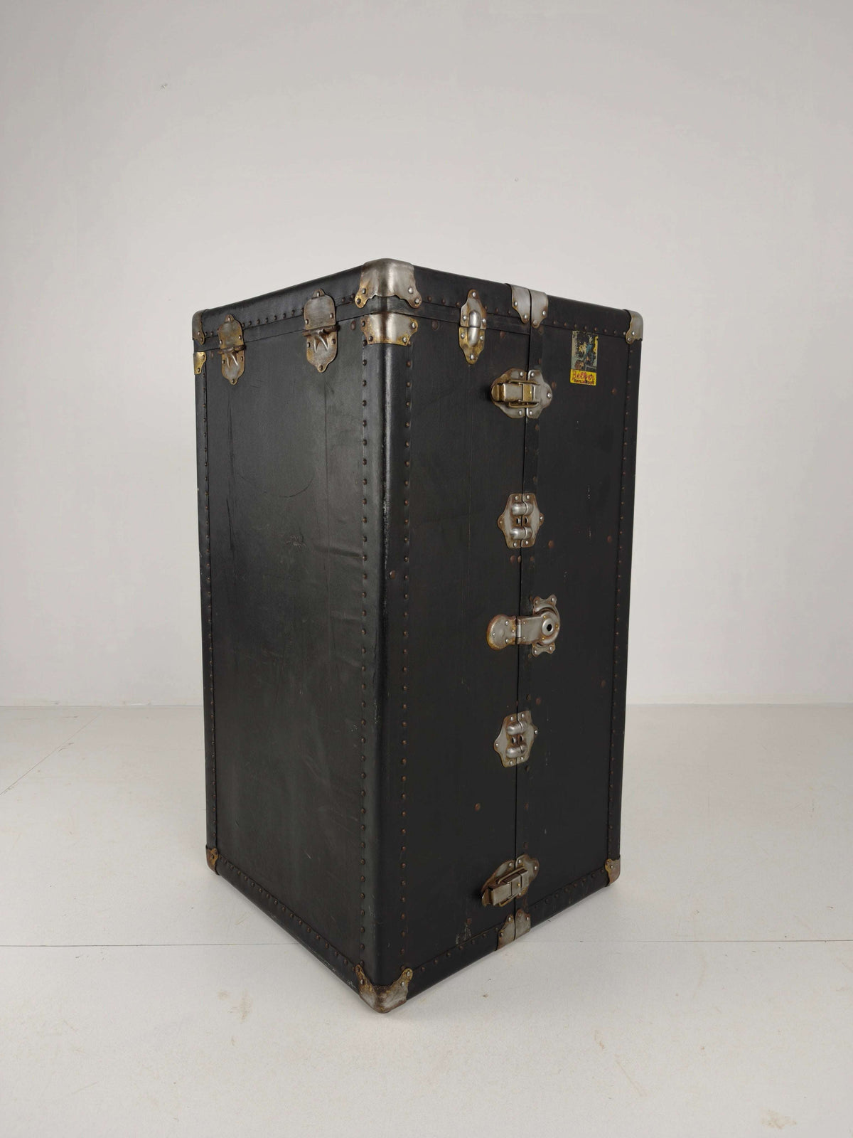 Antique 1924 Belber Black Leather Steamer Trunk - Large Travel Wardrobe Antique 1924 Belber Black Leather Steamer Trunk - Large Travel Wardrobe