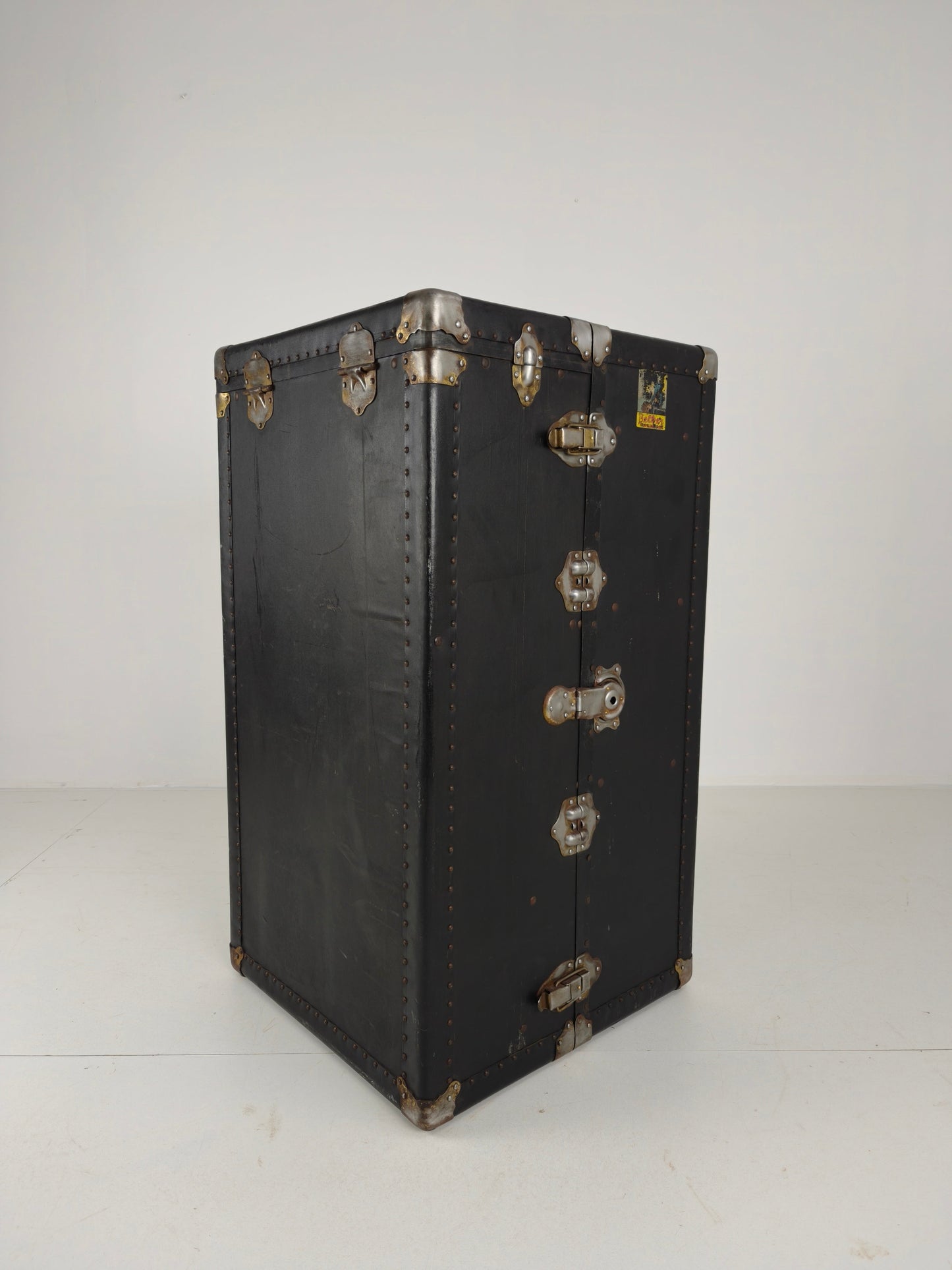 Antique 1924 Belber Black Leather Steamer Trunk - Large Travel Wardrobe Antique 1924 Belber Black Leather Steamer Trunk - Large Travel Wardrobe