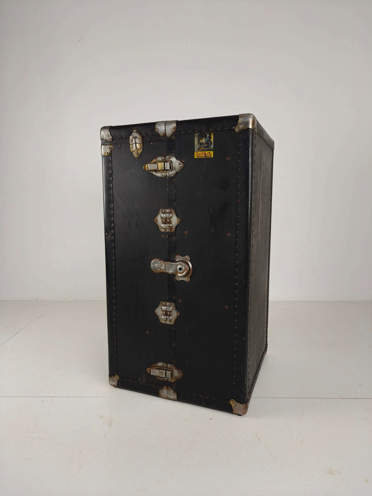Antique 1924 Belber Black Leather Steamer Trunk - Large Travel Wardrobe Antique 1924 Belber Black Leather Steamer Trunk - Large Travel Wardrobe
