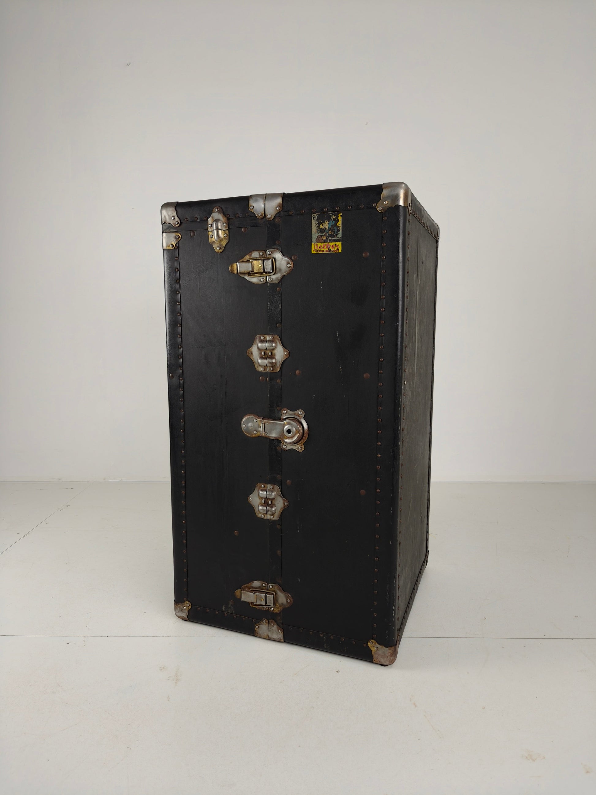 Antique 1924 Belber Black Leather Steamer Trunk - Large Travel Wardrobe Antique 1924 Belber Black Leather Steamer Trunk - Large Travel Wardrobe