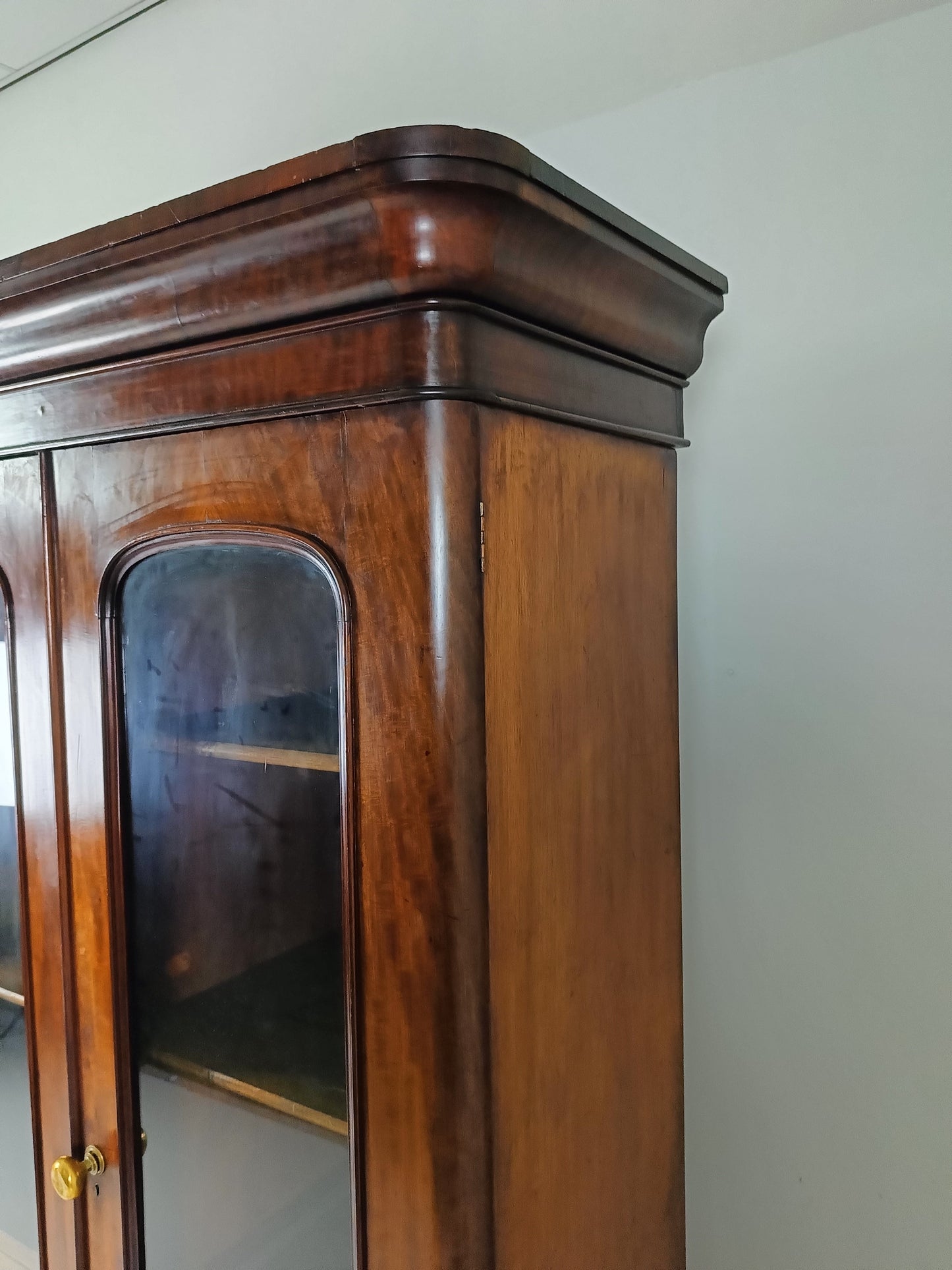 Antique 19th Century Scottish Mahogany Cabinet Antique 19th Century Scottish Mahogany Cabinet