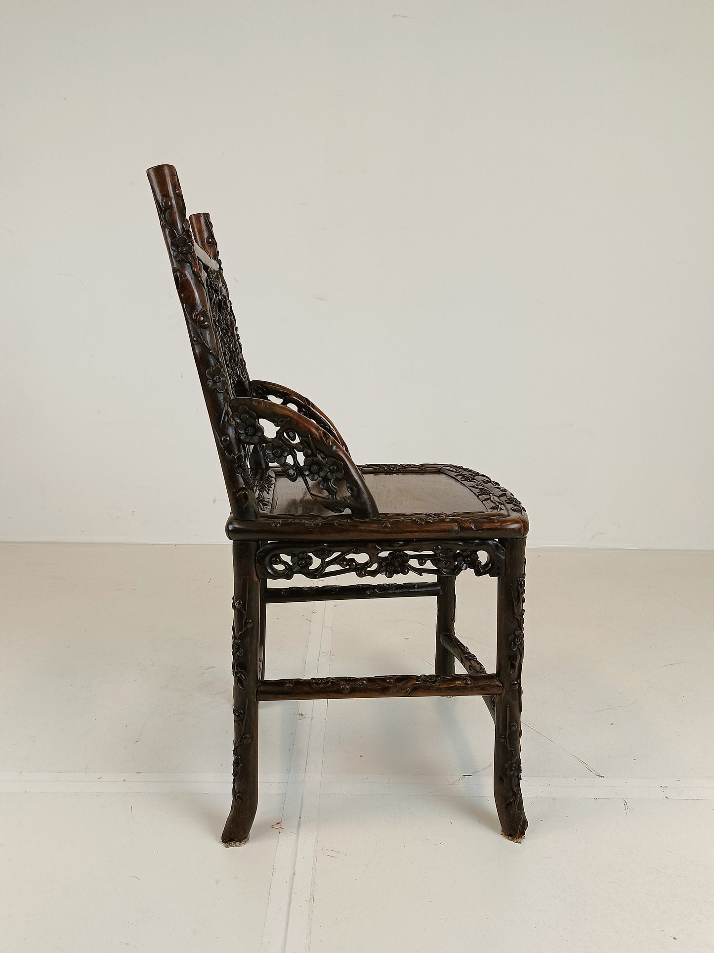 Antique Chinese Padouk Wood Chair Antique Chinese Padouk Wood Chair