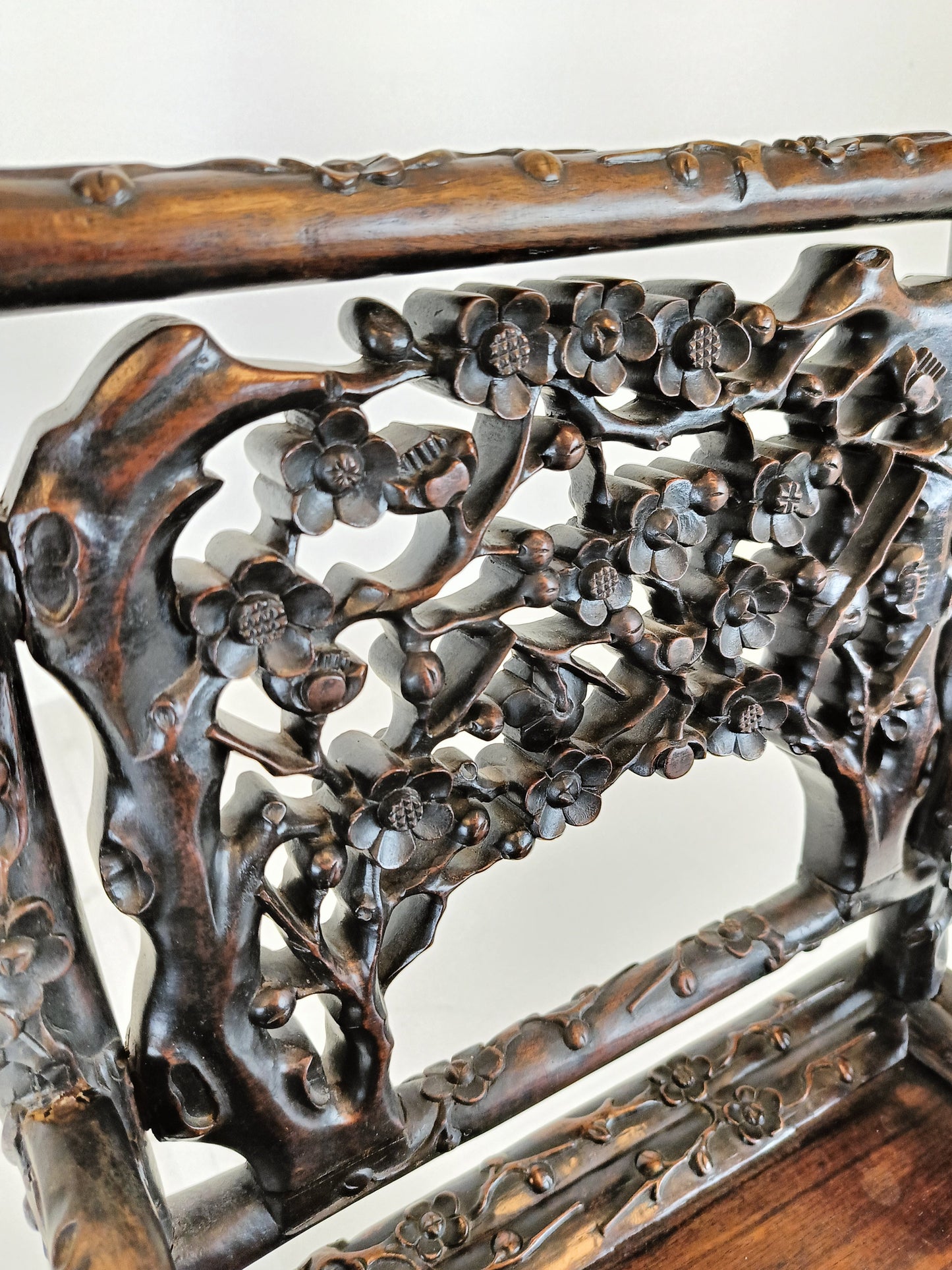 Antique Chinese Padouk Wood Chair Antique Chinese Padouk Wood Chair