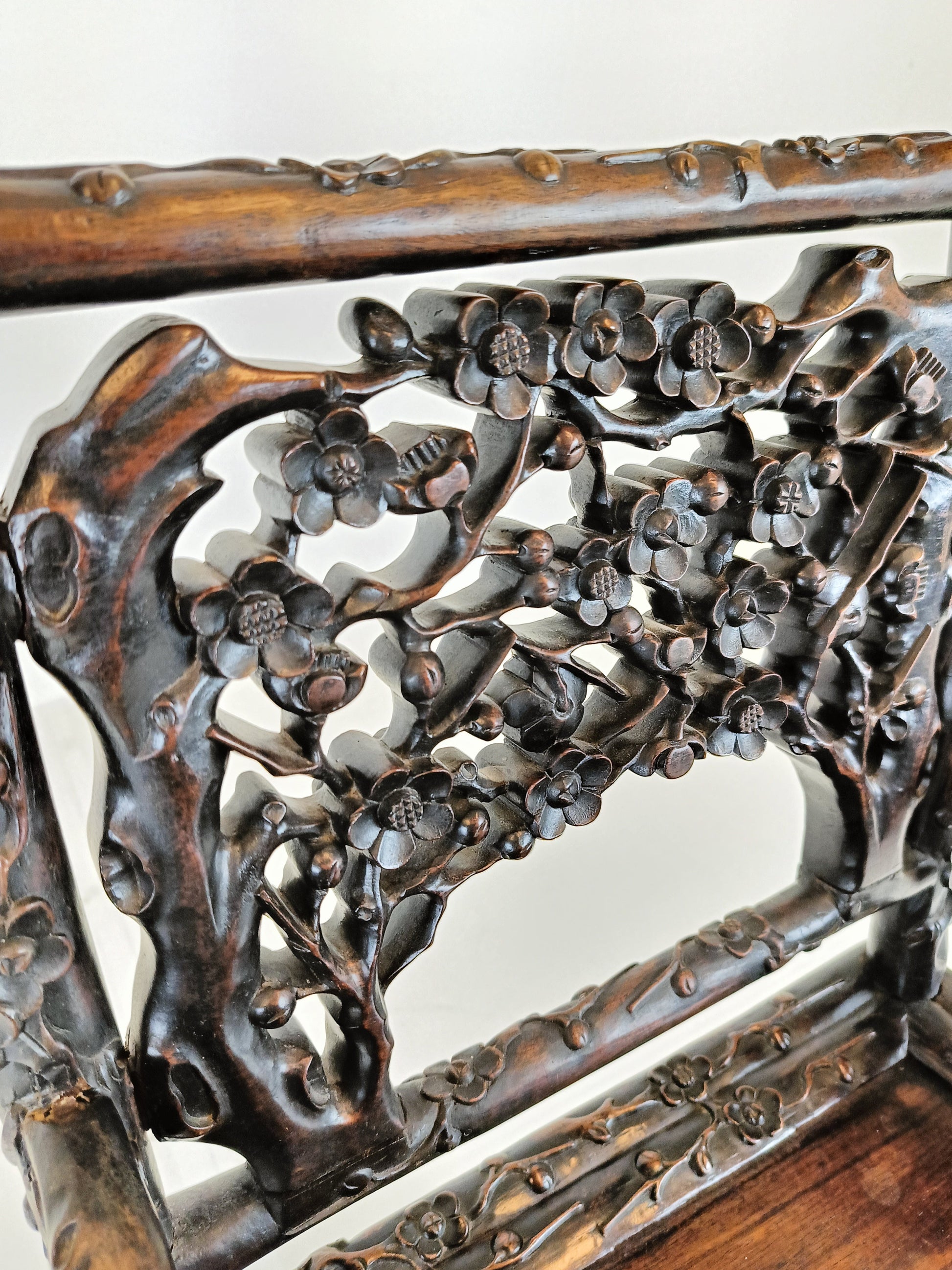 Antique Chinese Padouk Wood Chair Antique Chinese Padouk Wood Chair