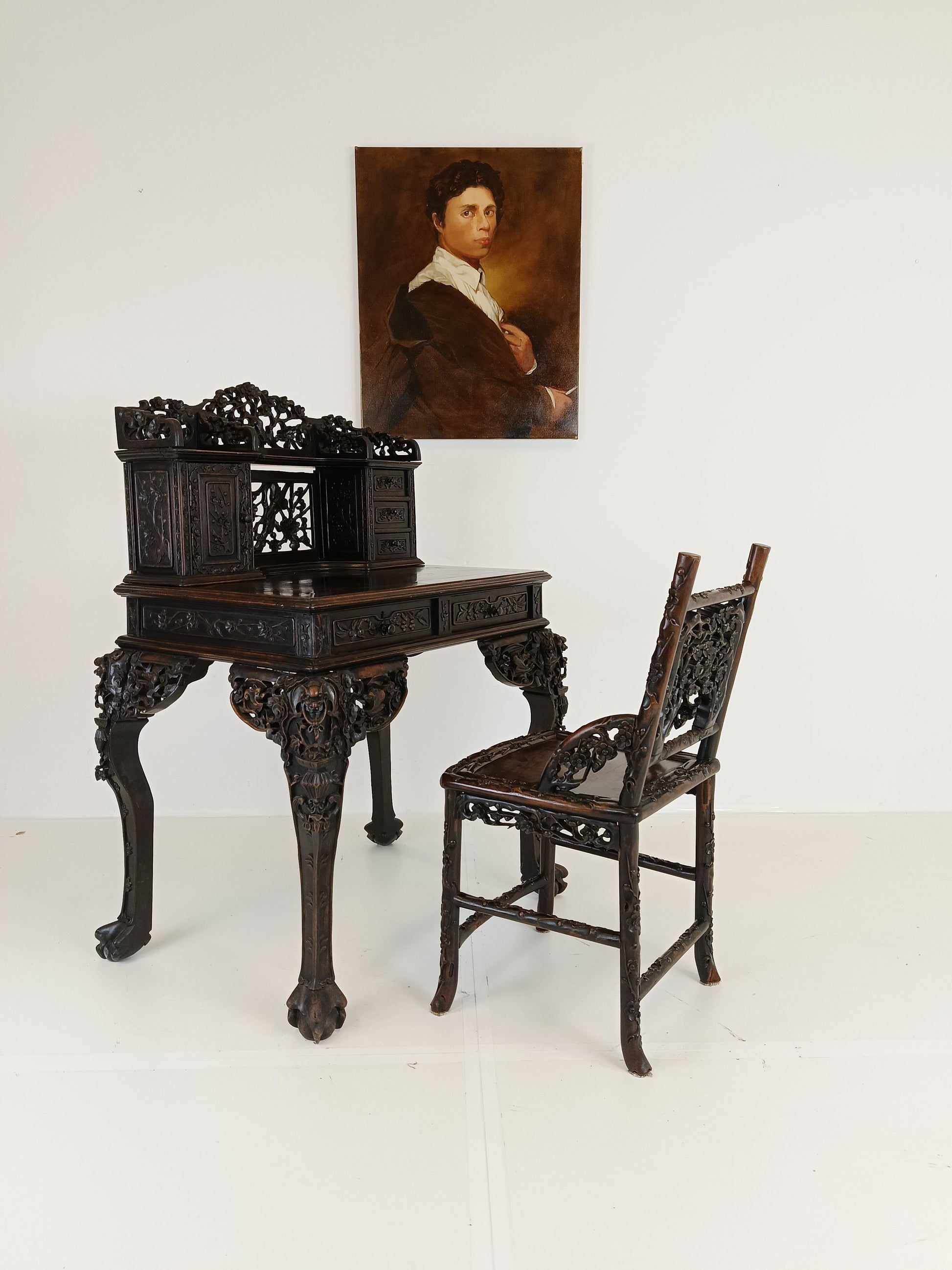 Antique Chinese Padouk Wood Chair Antique Chinese Padouk Wood Chair