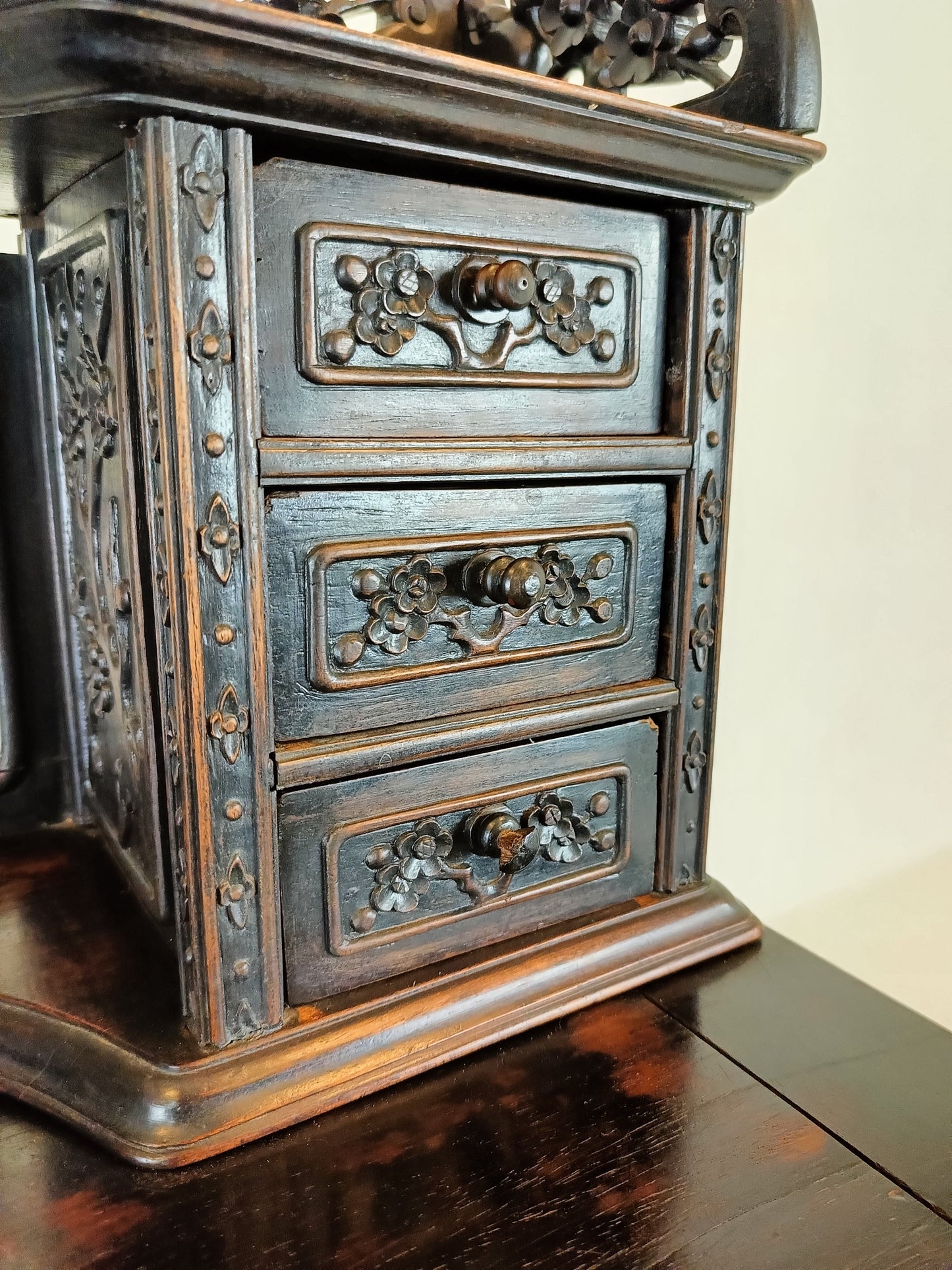 Antique Chinese Padouk Wood Desk Antique Chinese Padouk Wood Desk
