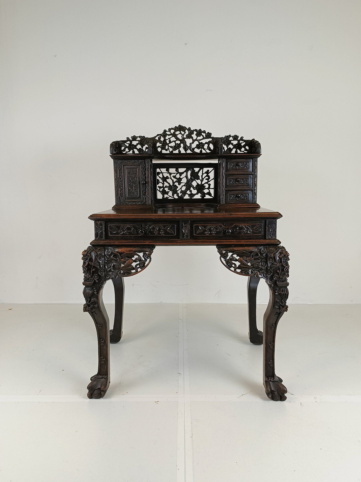 Antique Chinese Padouk Wood Desk Antique Chinese Padouk Wood Desk