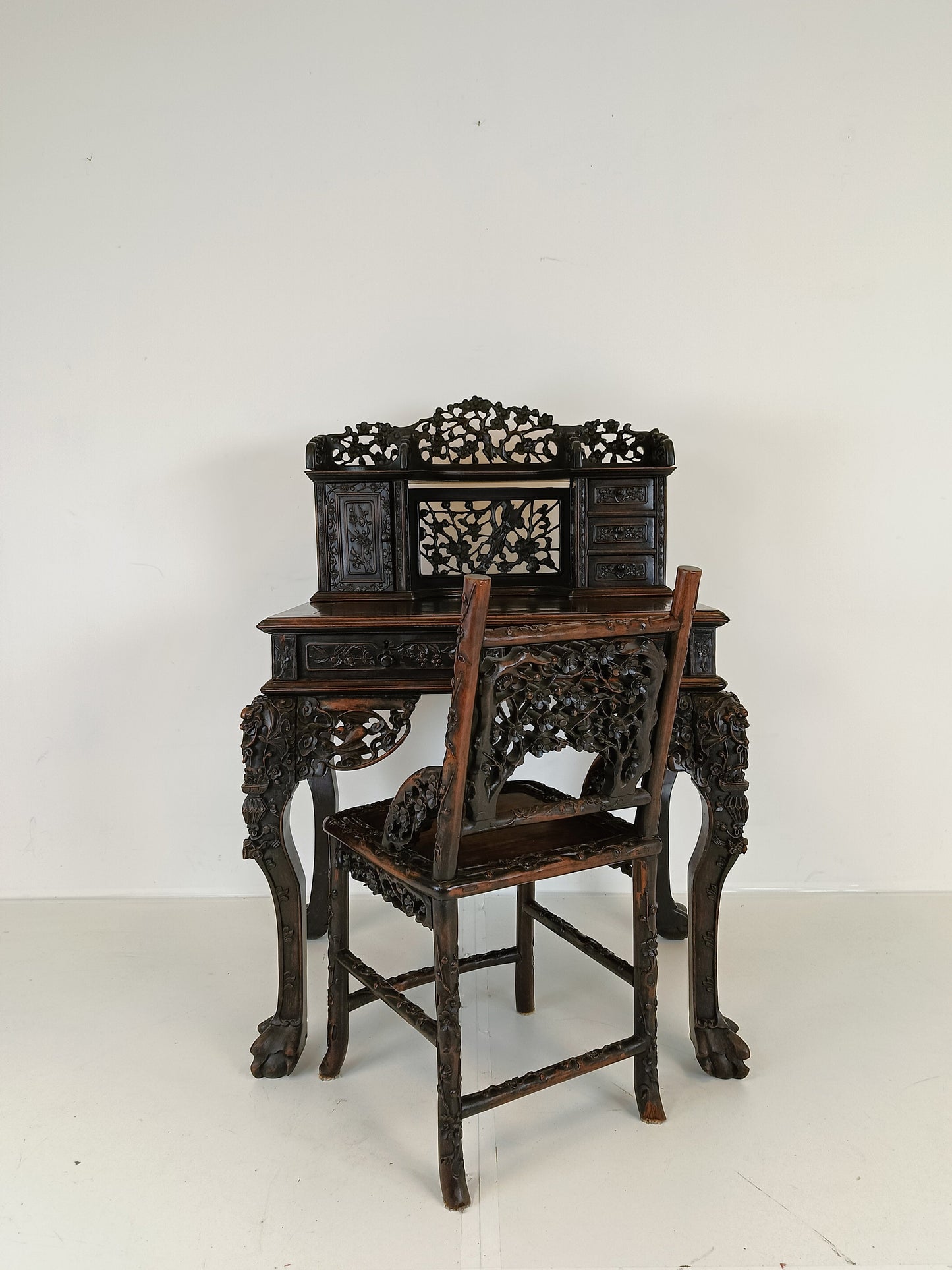Antique Chinese Padouk Wood Desk Antique Chinese Padouk Wood Desk