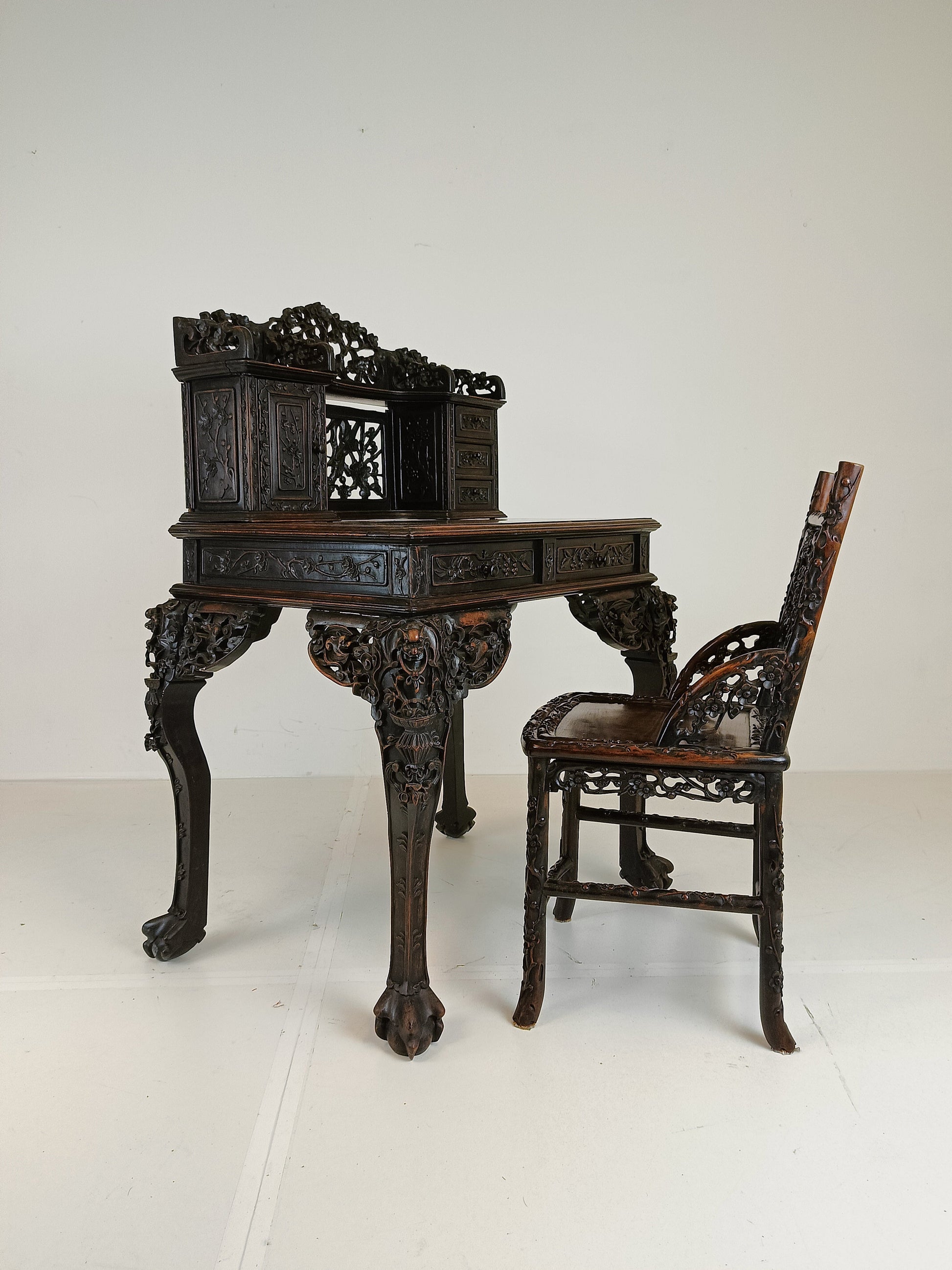 Antique Chinese Padouk Wood Desk Antique Chinese Padouk Wood Desk