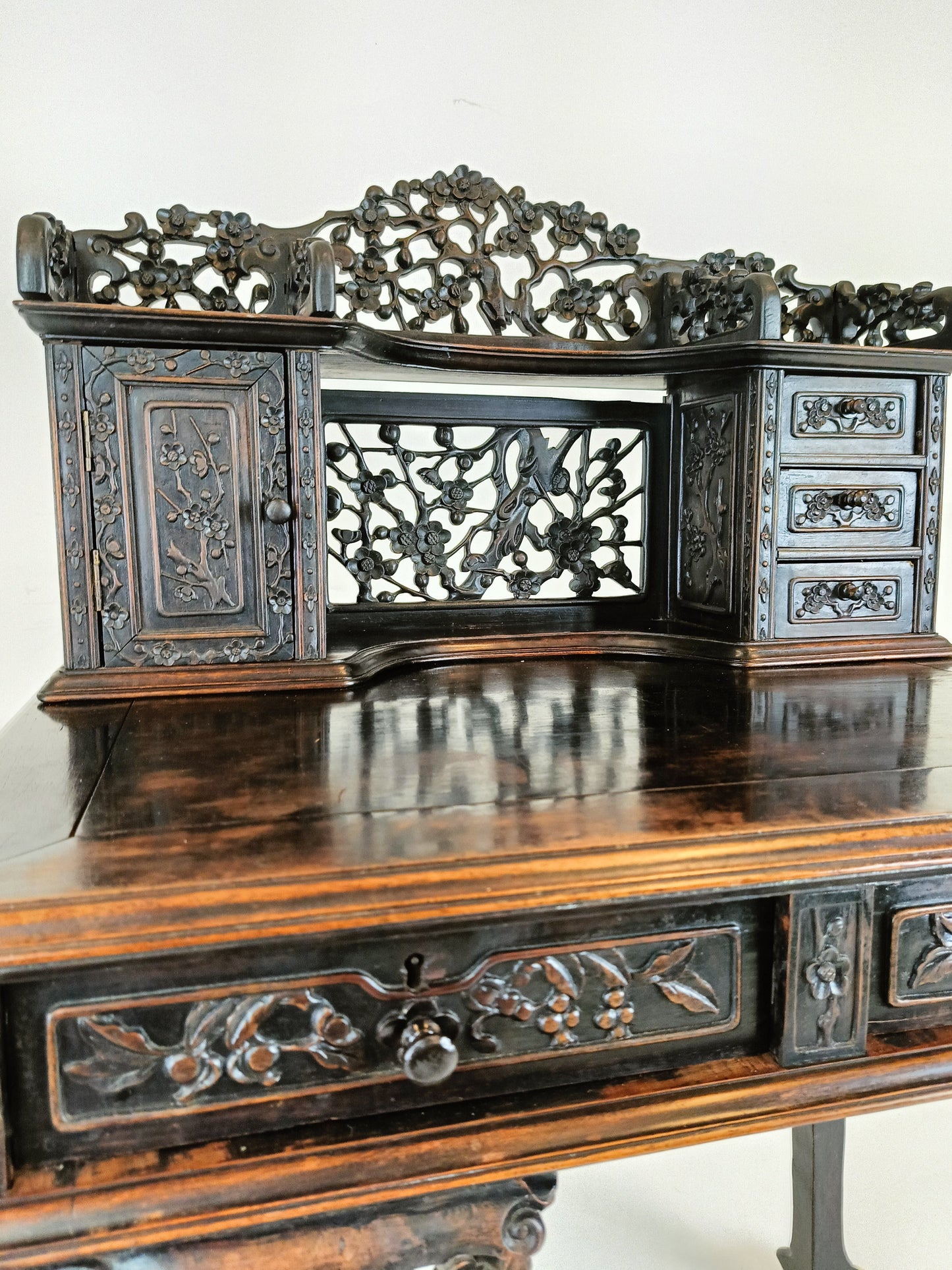 Antique Chinese Padouk Wood Desk Antique Chinese Padouk Wood Desk