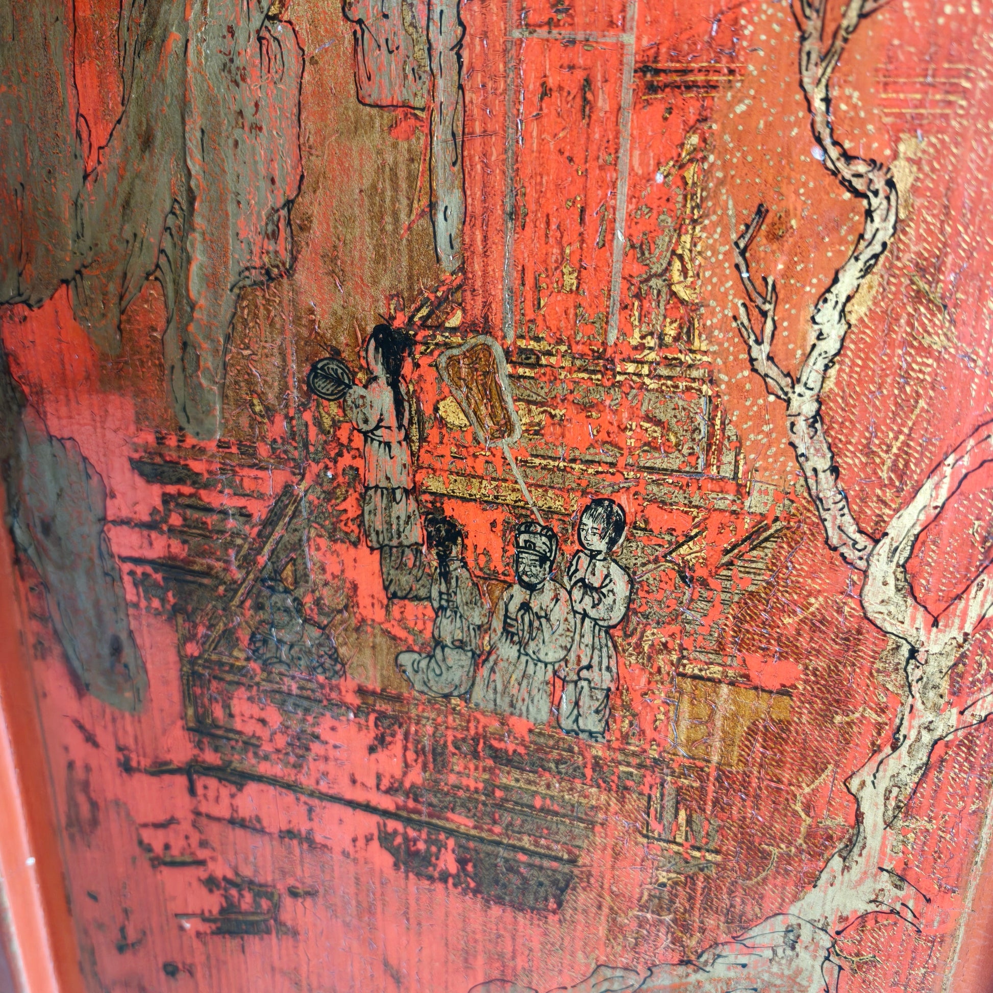 Antique Chinese red lacquer cabinet, late 19th / early 20th century. Antique Chinese red lacquer cabinet, late 19th / early 20th century.