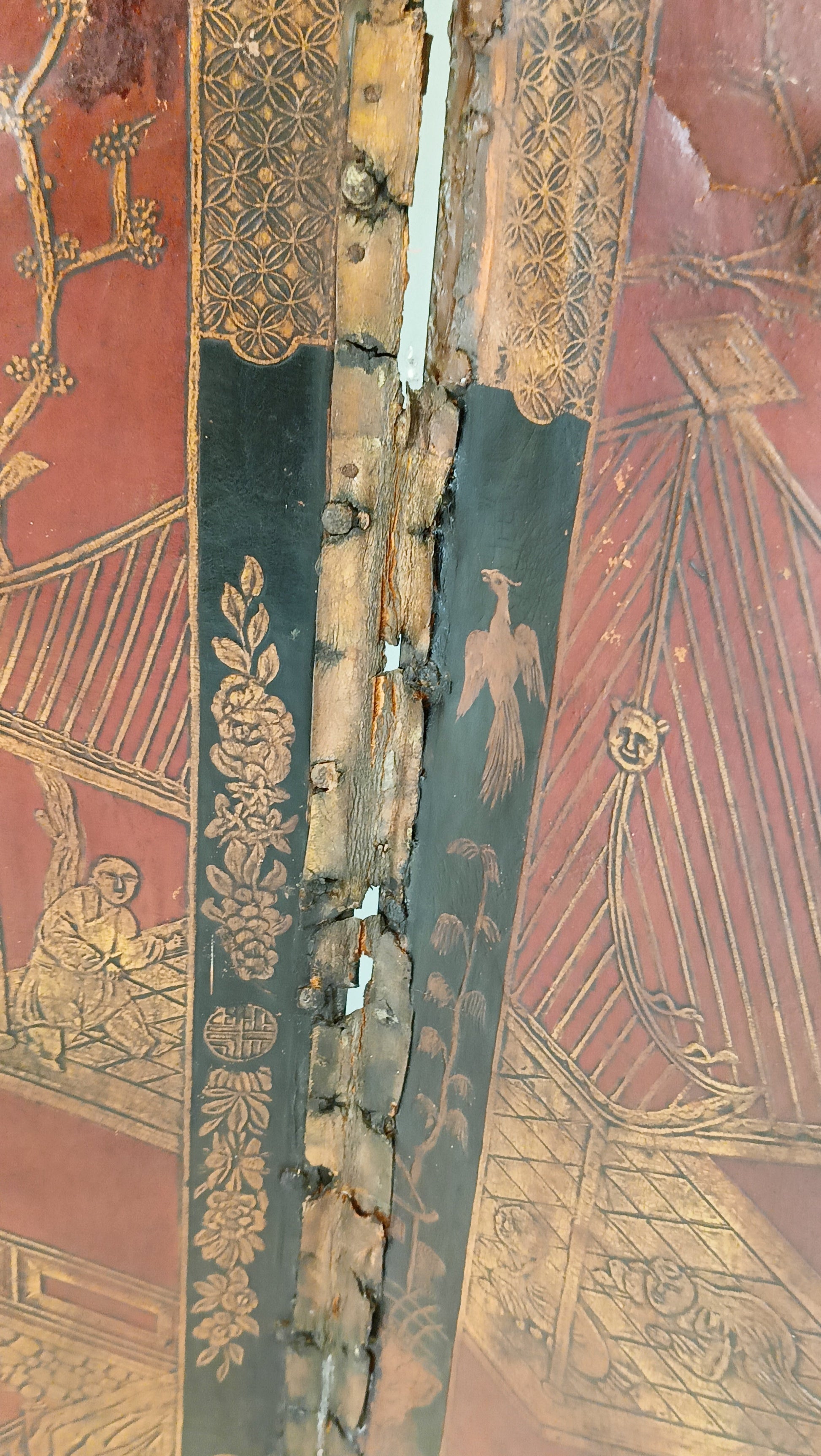 Antique Chinoiserie Leather Screen Antique Chinoiserie Leather Screen