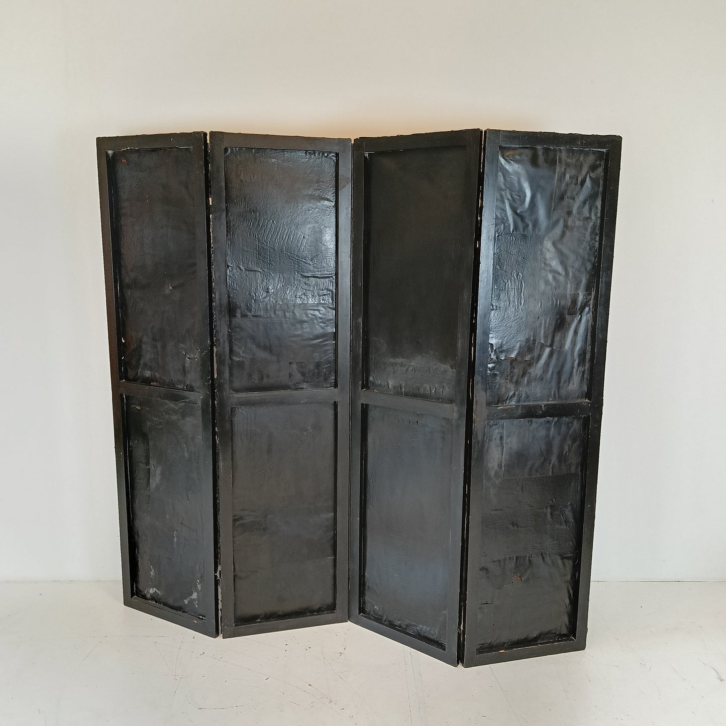 Antique Chinoiserie Leather Screen Antique Chinoiserie Leather Screen