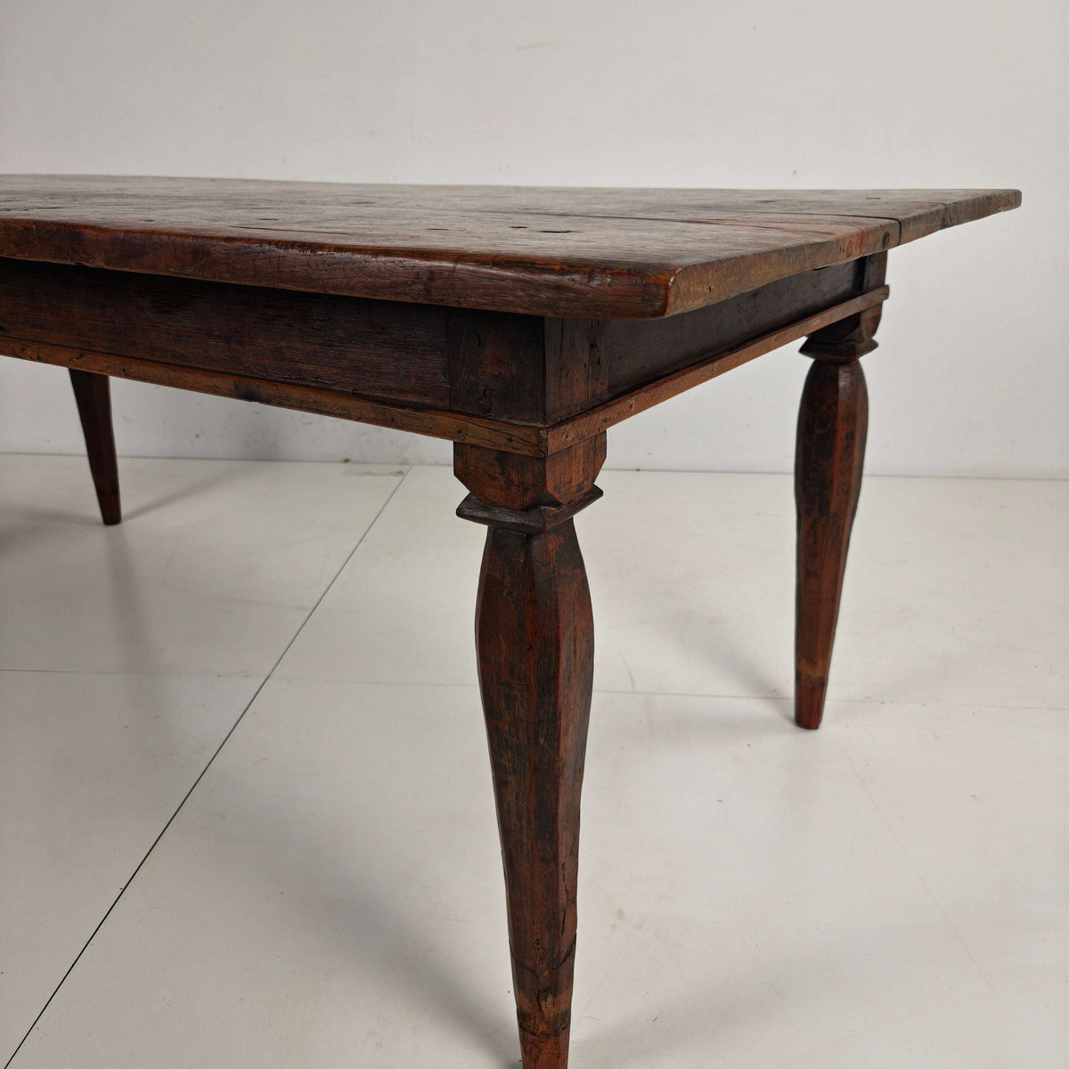 Antique Colonial Dining Table Antique Colonial Dining Table