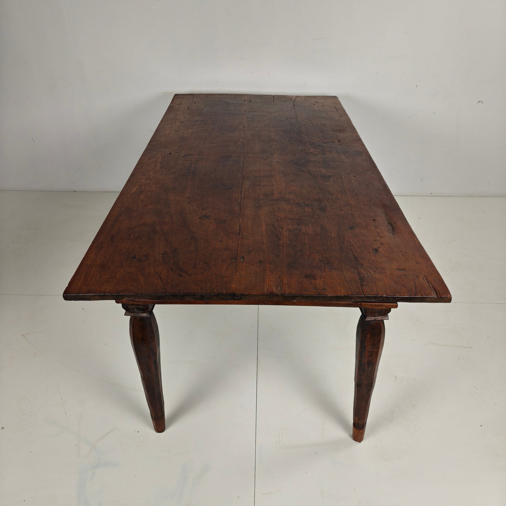 Antique Colonial Dining Table Antique Colonial Dining Table
